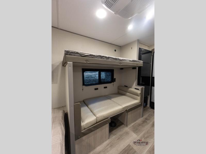 2026 Coachmen Catalina Summit 7 134REX TRAVEL TRAILER