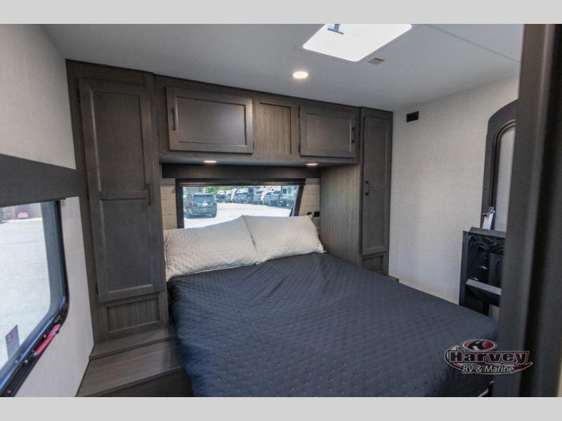 2026 Venture RV SportTrek ST251VRK TRAVEL TRAILER
