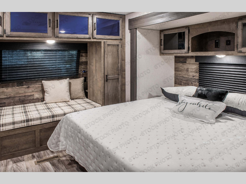 SportTrek Touring Edition bedroom and bathroom
