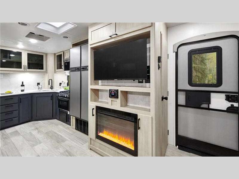 Voyage travel trailer entertainment and seating
