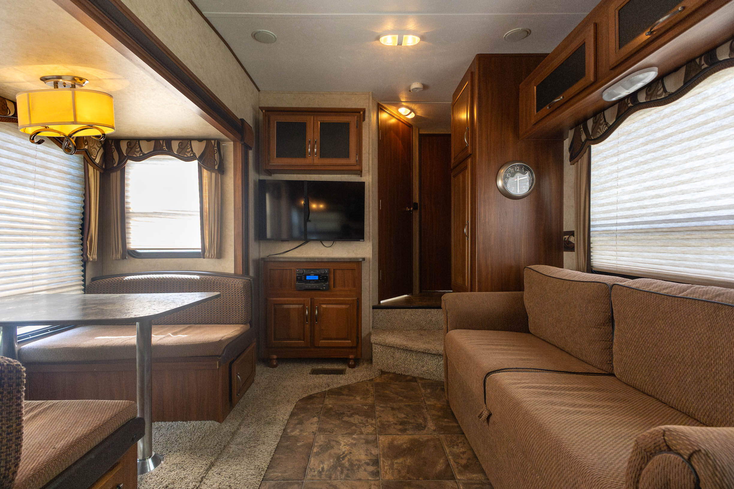 2014 Keystone RV Cougar XLite 25RKS FIFTH WHEEL