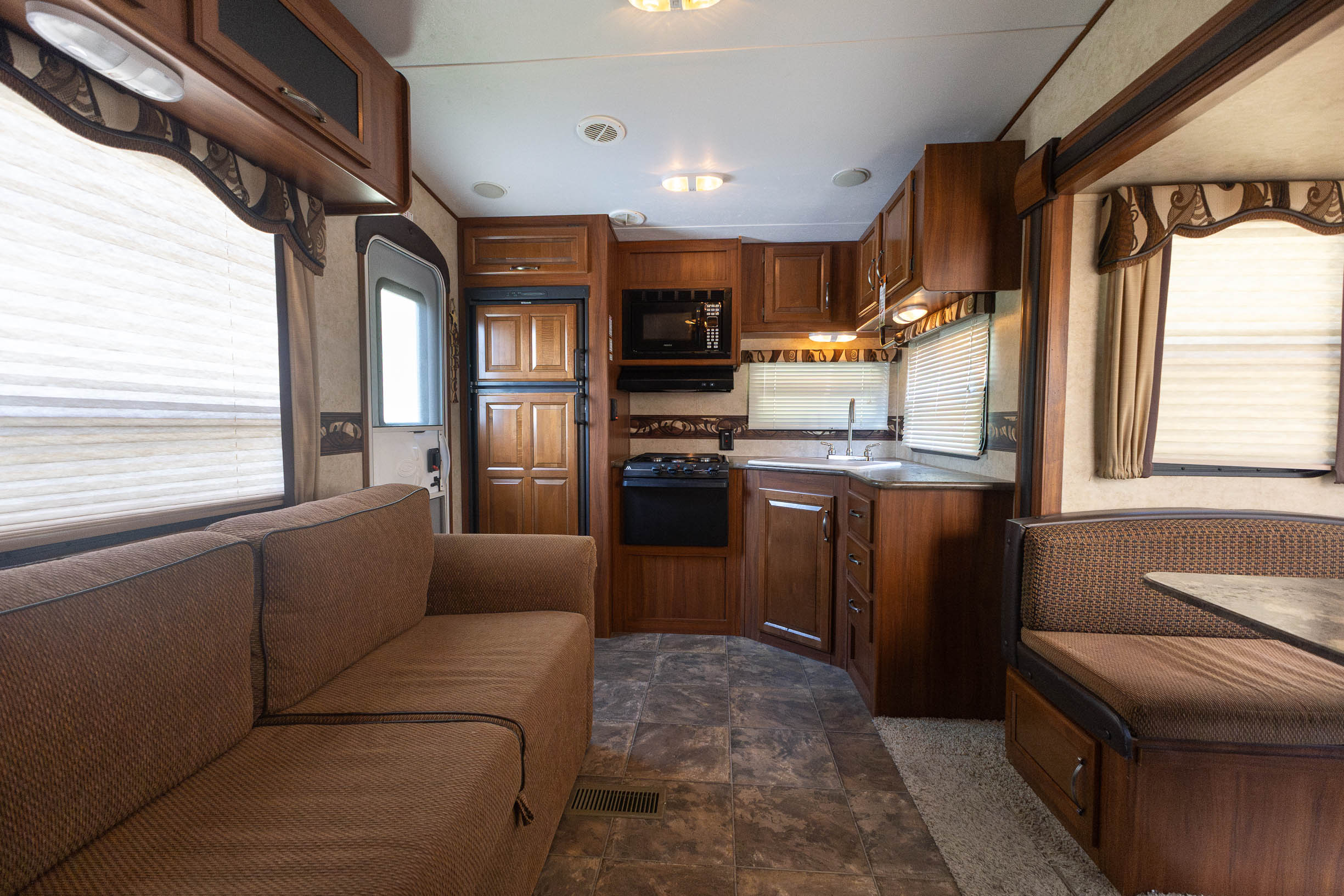 2014 Keystone RV Cougar XLite 25RKS FIFTH WHEEL