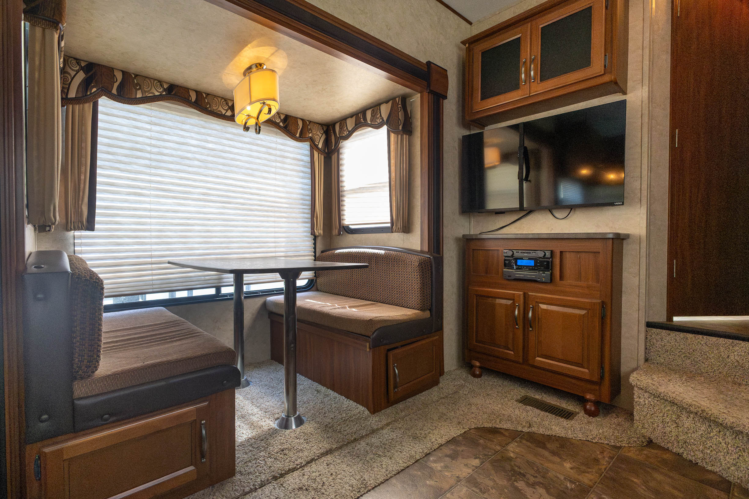 2014 Keystone RV Cougar XLite 25RKS FIFTH WHEEL
