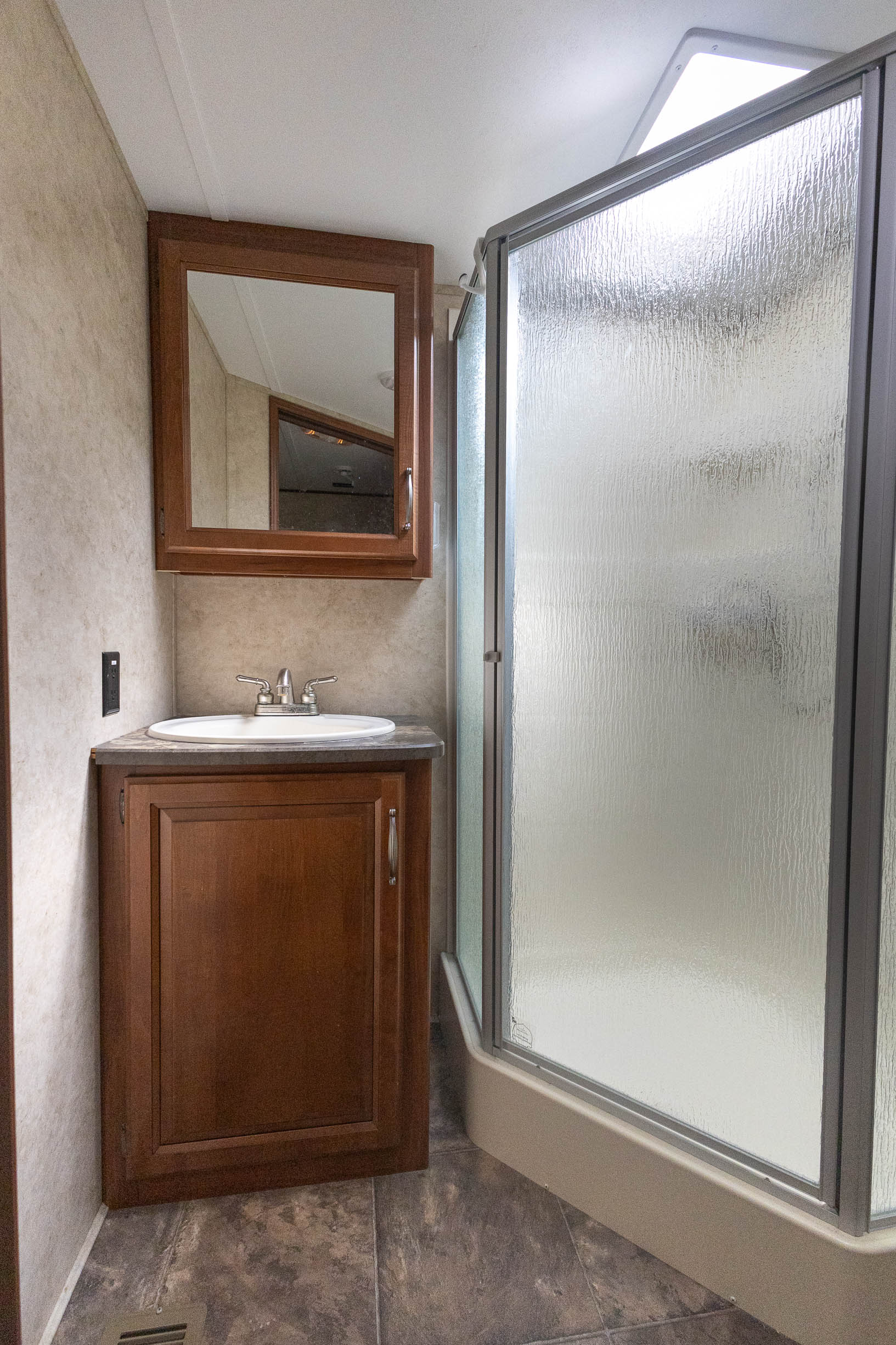 2014 Keystone RV Cougar XLite 25RKS FIFTH WHEEL