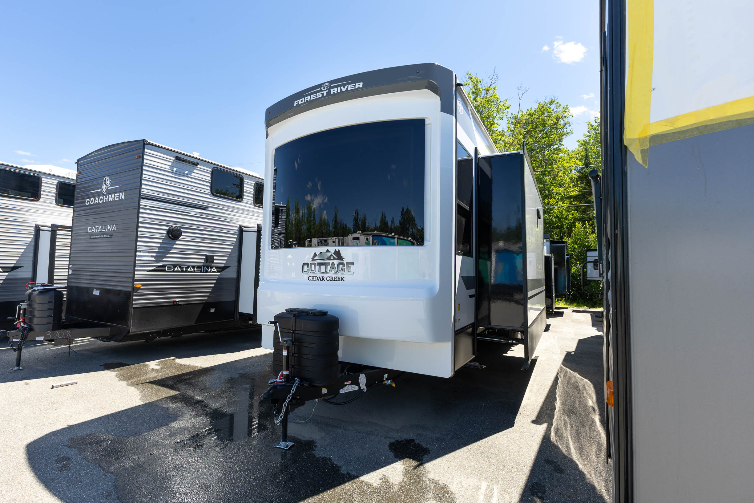 2026 Forest River Cedar Creek Cottage 40CDL DESTINATION TRAILER