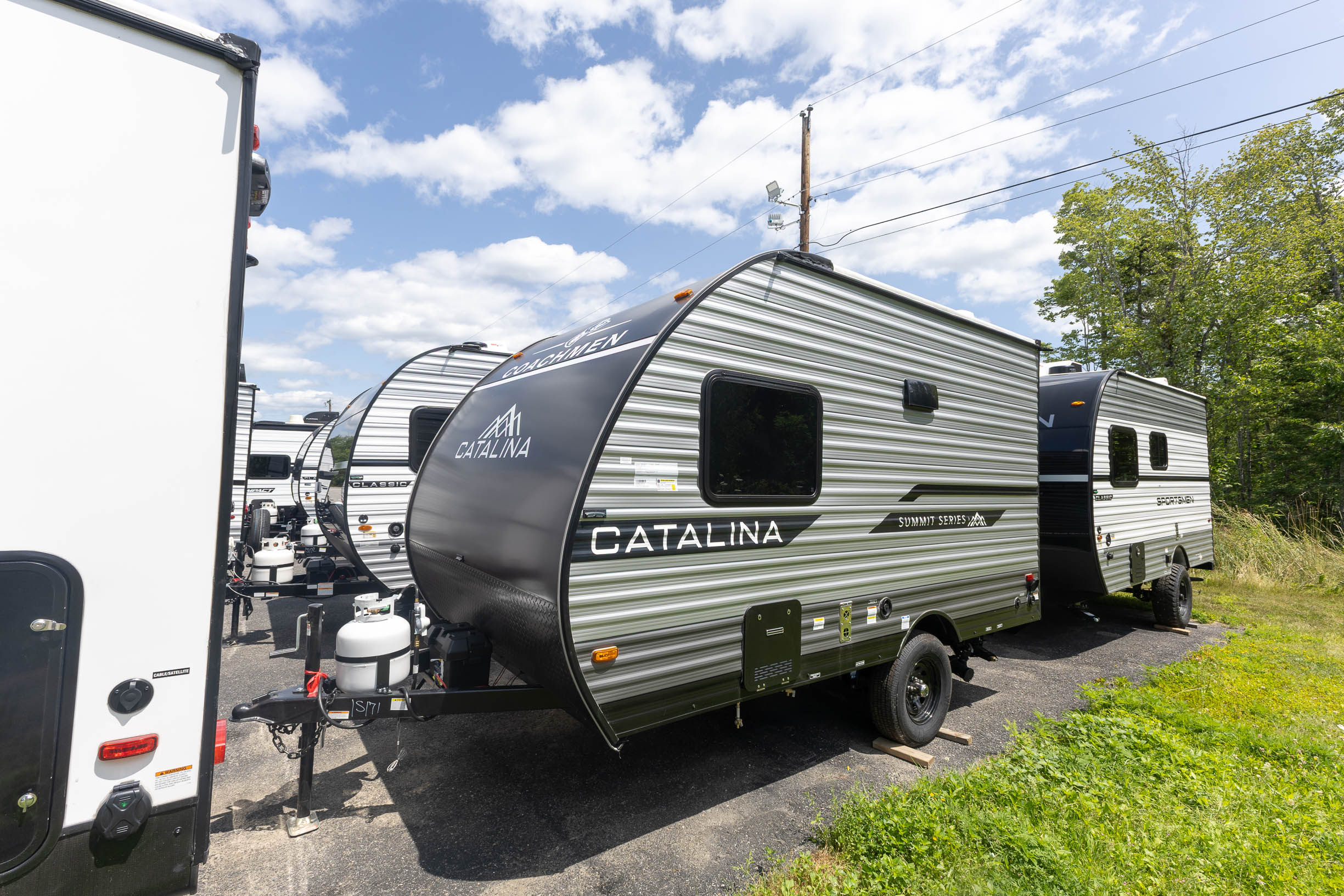 2026 Coachmen Catalina Summit 134BHX TRAVEL TRAILER