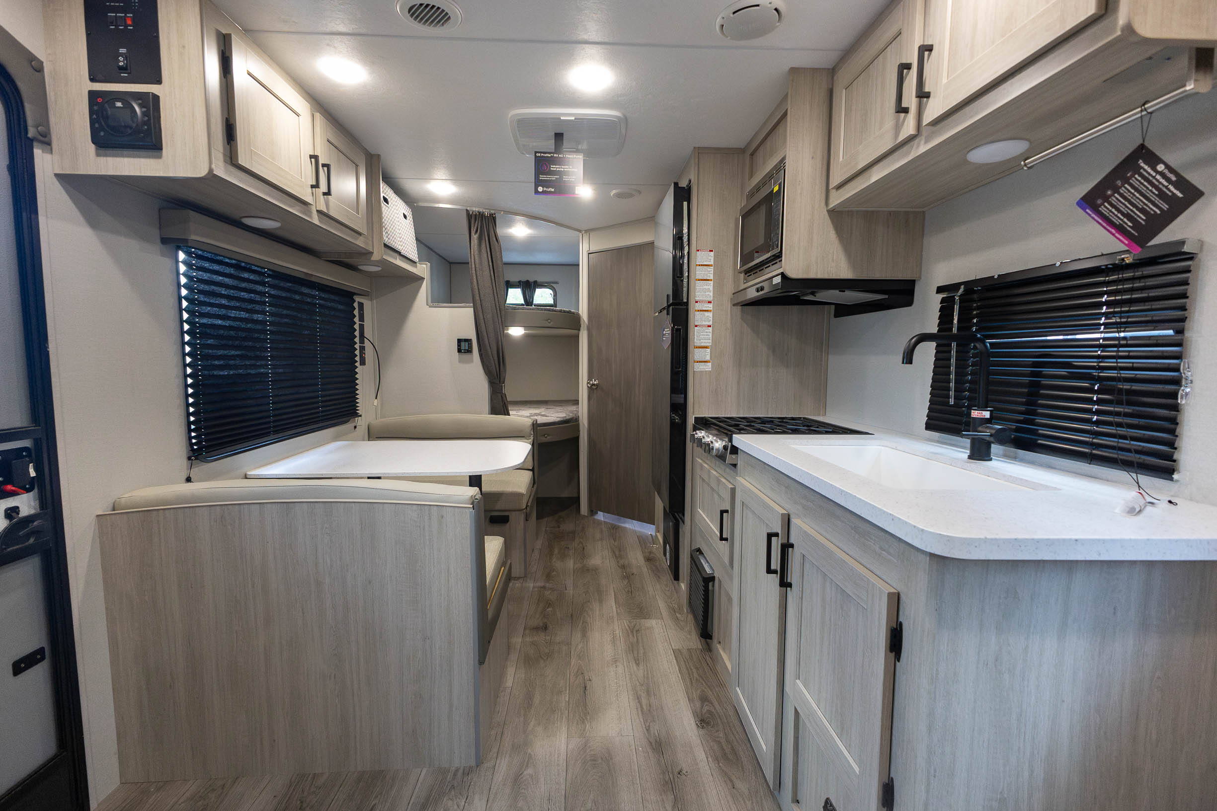 2026 Coachmen Catalina Summit 211BH TRAVEL TRAILER
