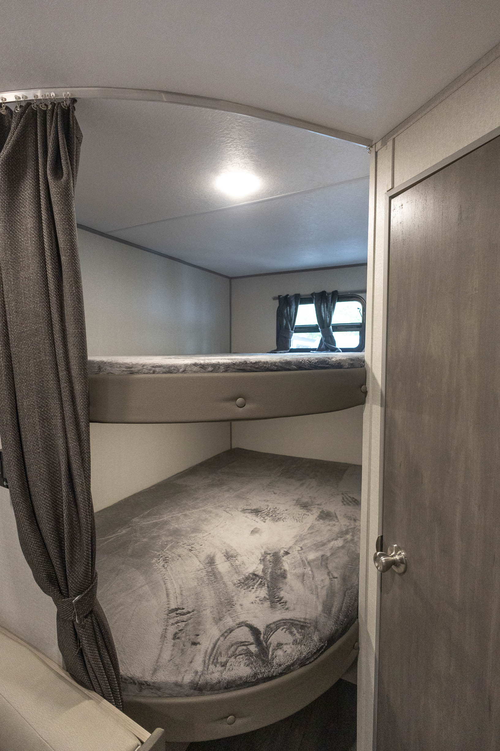 2026 Coachmen Catalina Summit 211BH TRAVEL TRAILER