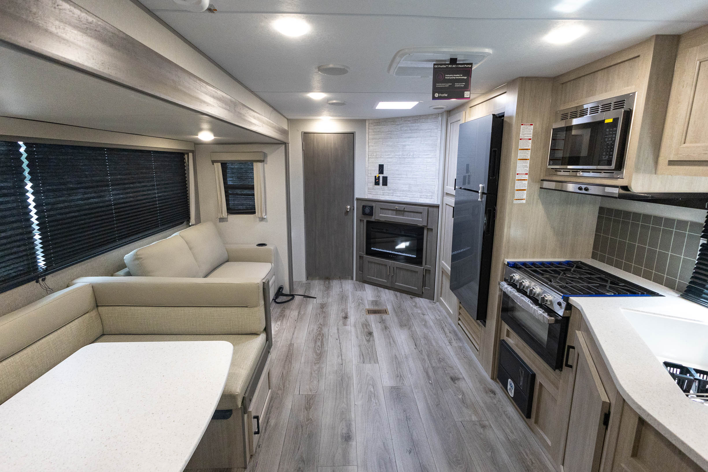 2026 Coachmen Catalina Legacy Edition 263BHSCK TRAVEL TRAILER
