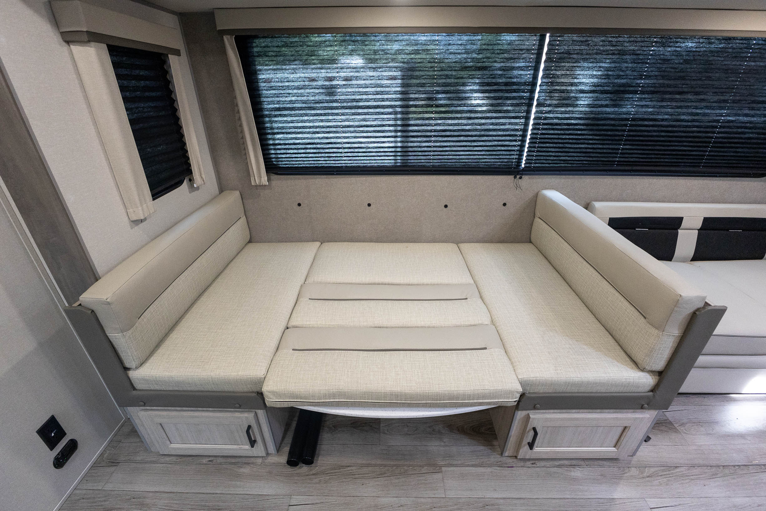2026 Coachmen Catalina Legacy Edition 263BHSCK TRAVEL TRAILER