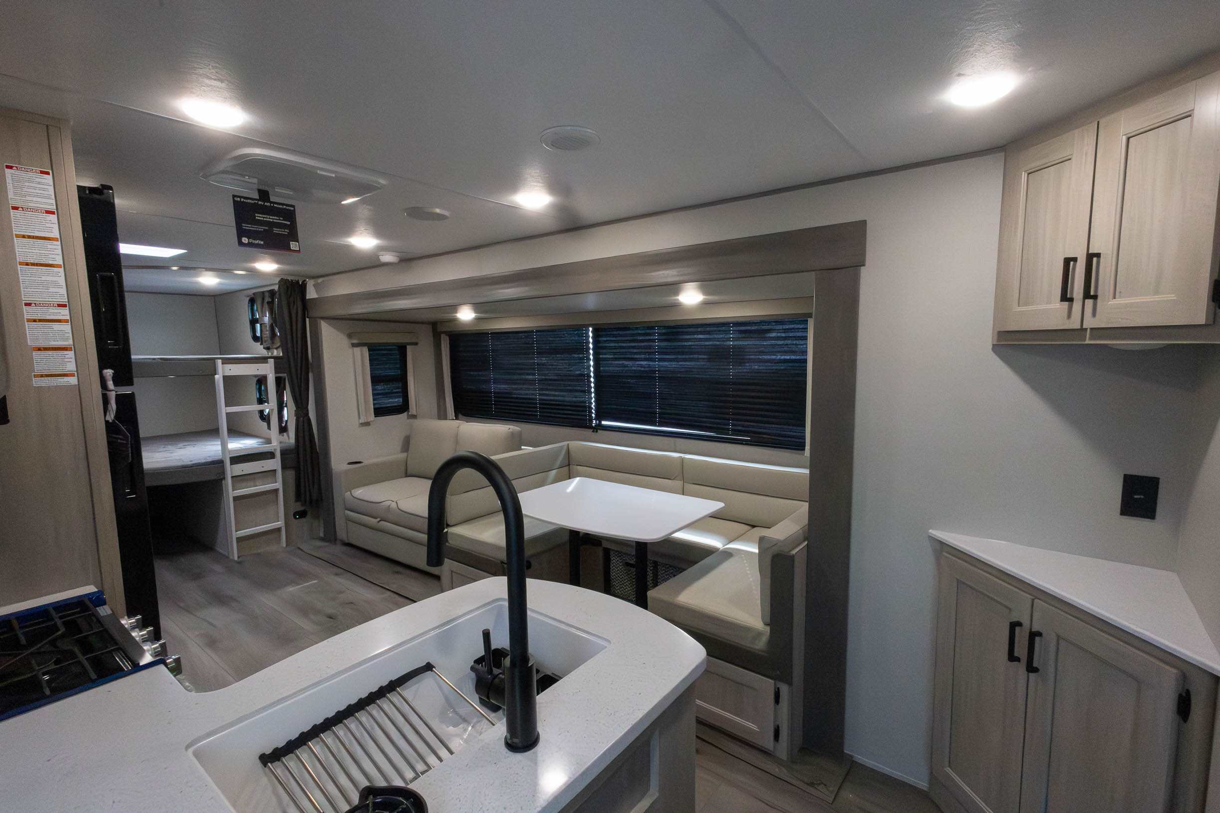 2026 Coachmen Catalina Legacy Edition 273DBHCK TRAVEL TRAILER