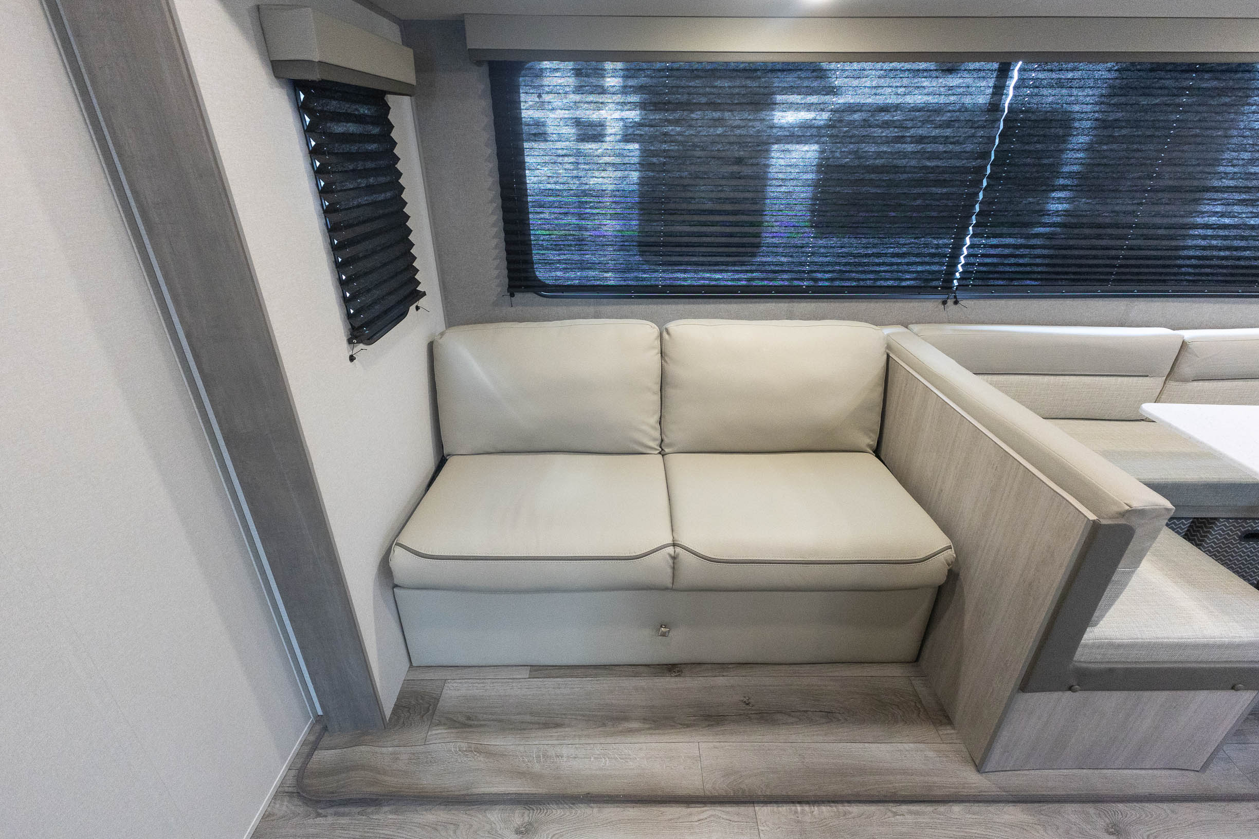 2026 Coachmen Catalina Summit 281QBUNK TRAVEL TRAILER