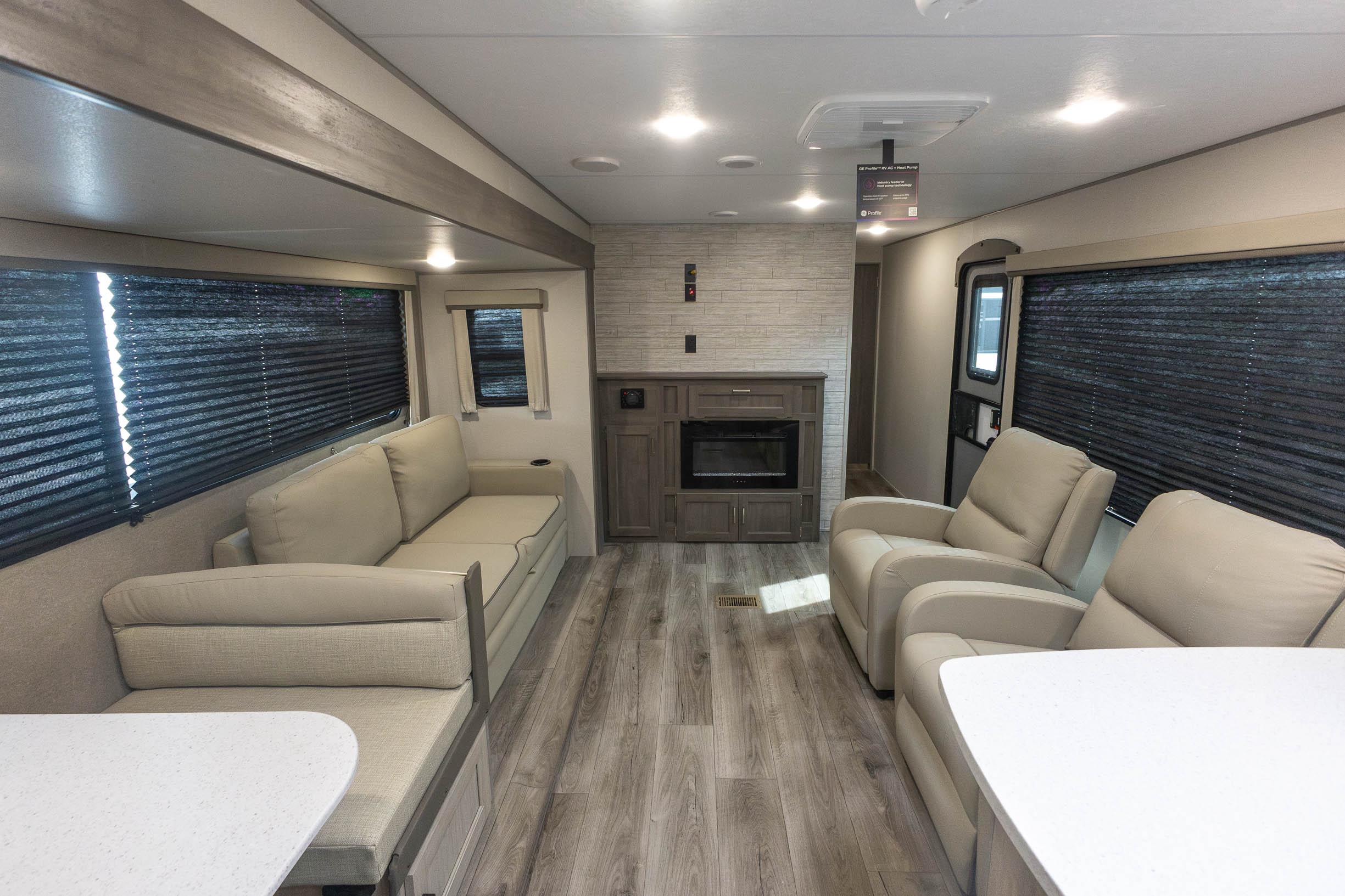 2026 Coachmen Catalina Legacy Edition 283RKS TRAVEL TRAILER