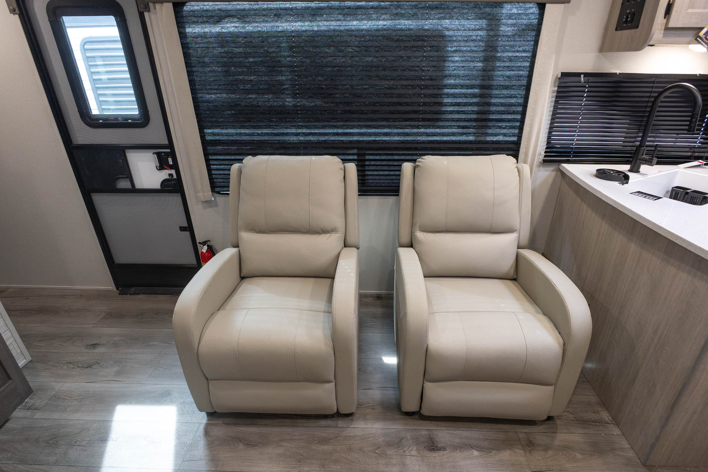 2026 Coachmen Catalina Legacy Edition 283RKS TRAVEL TRAILER