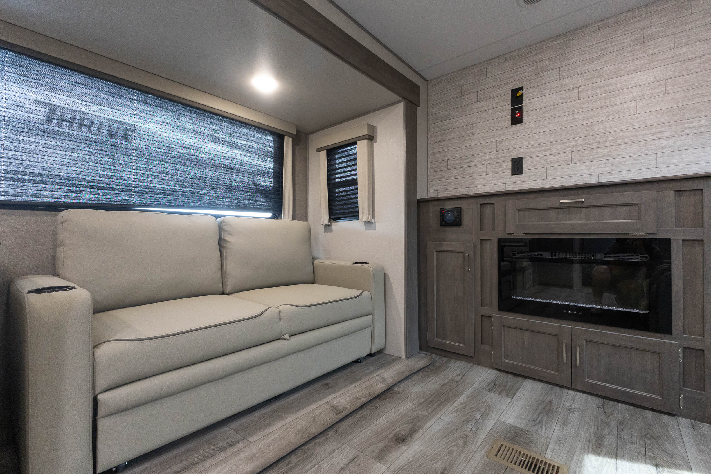 2026 Coachmen Catalina Legacy Edition 283RKS TRAVEL TRAILER