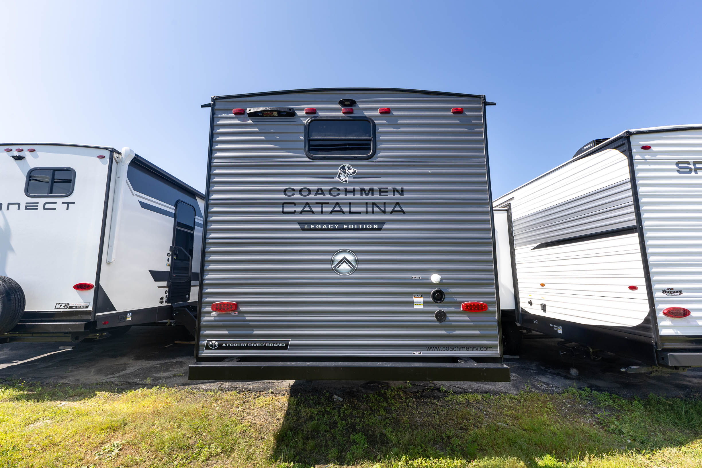 2026 Coachmen Catalina Legacy Edition 293QBCK TRAVEL TRAILER