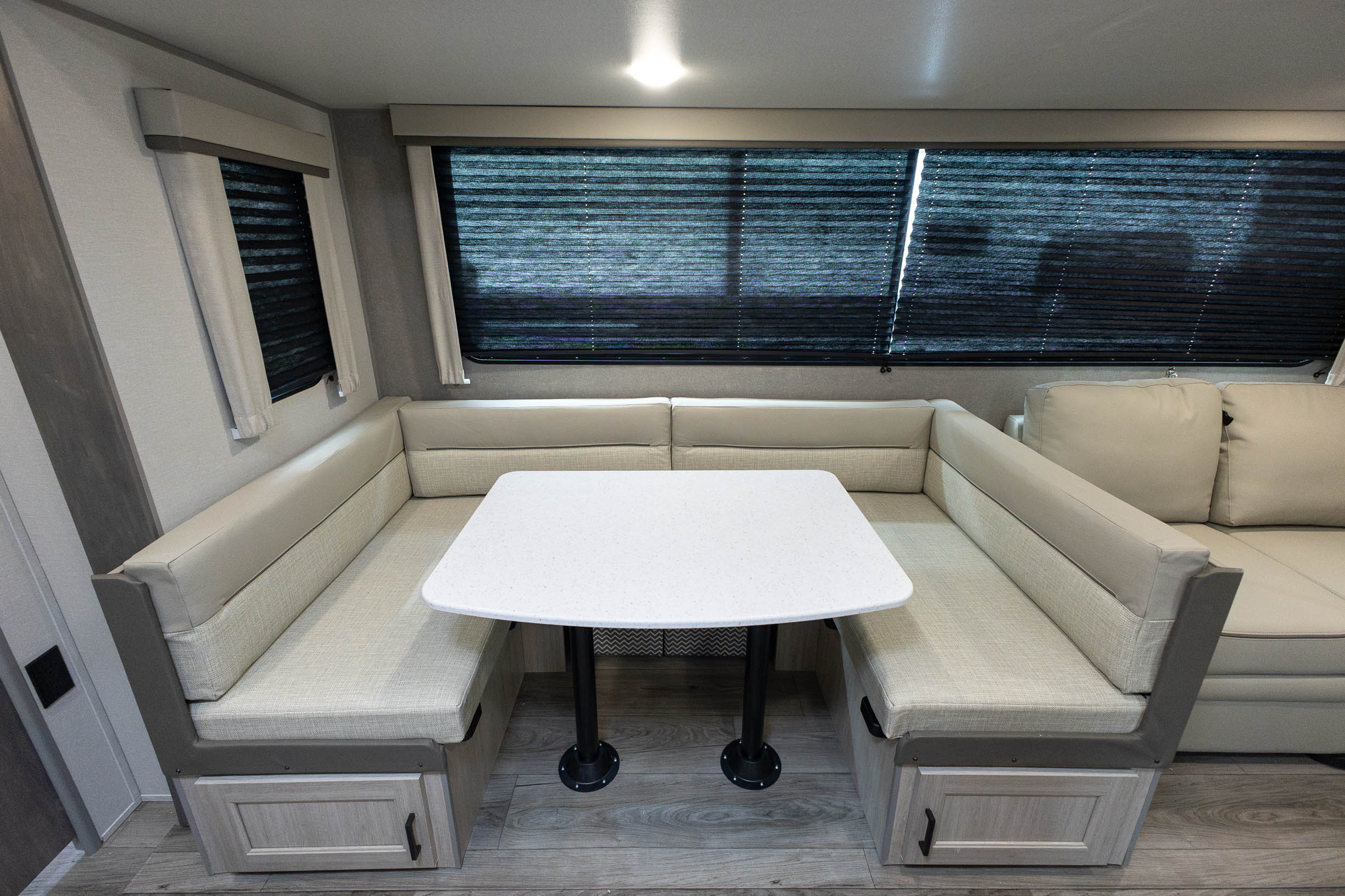 2026 Coachmen Catalina Legacy Edition 293TQBSCK TRAVEL TRAILER