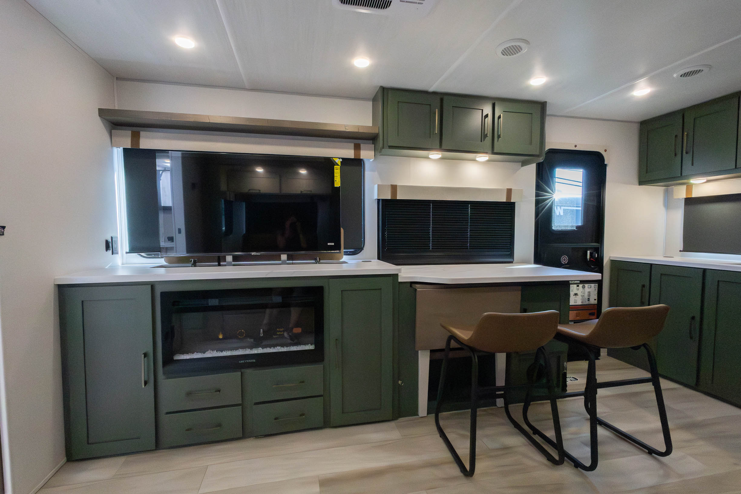 2026 Forest River No Boundaries 20.6 TRAVEL TRAILER