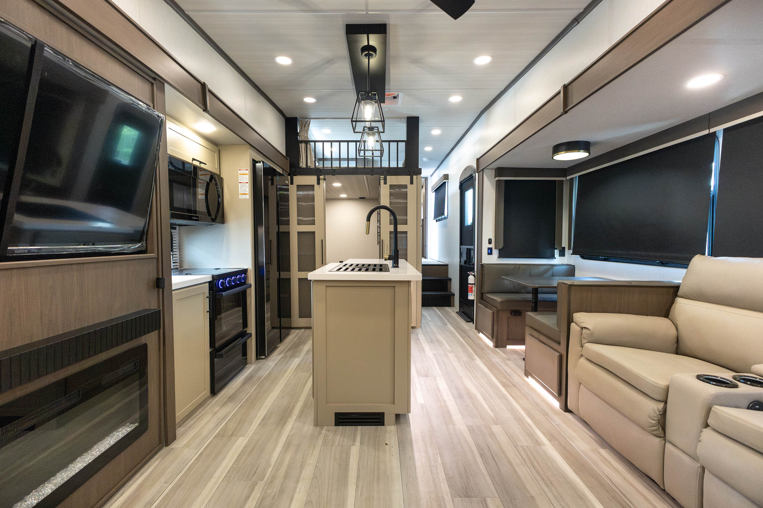 2026 Keystone RV Cougar 360MBI FIFTH WHEEL