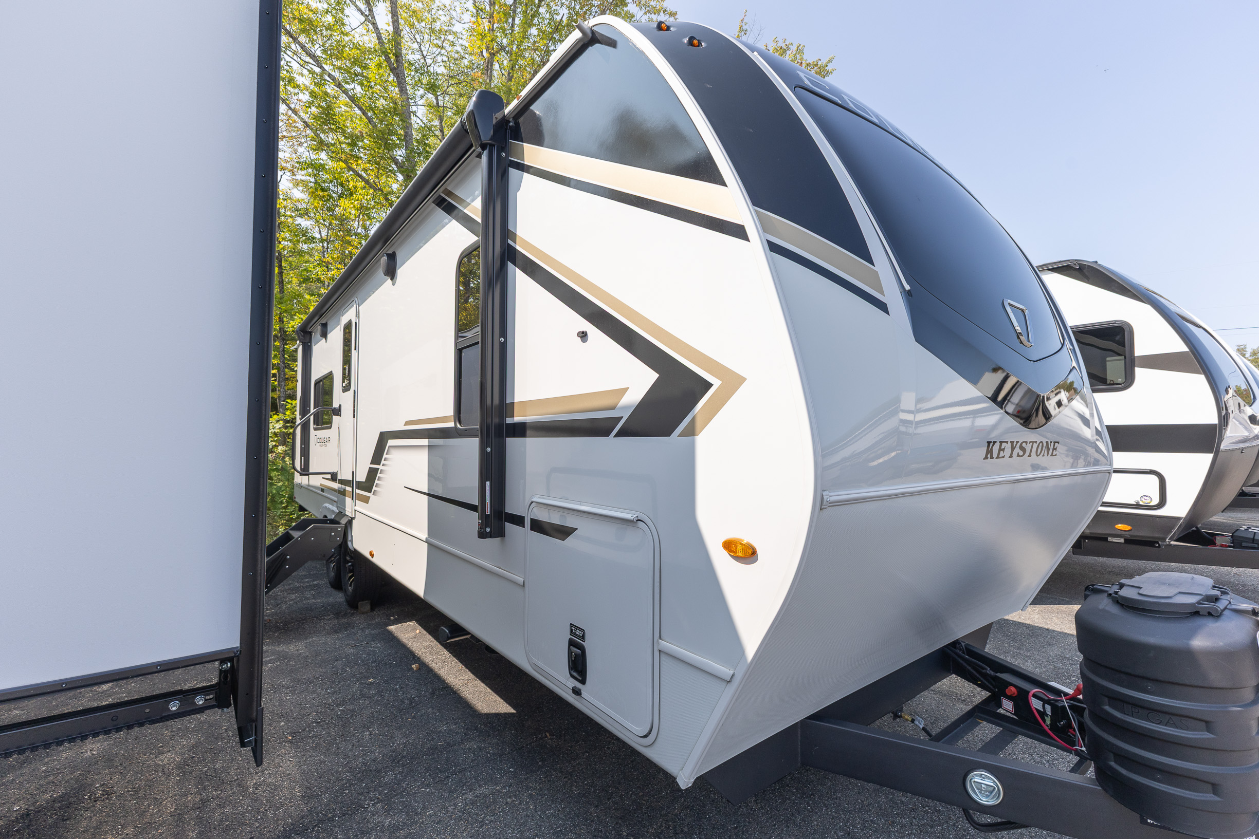 2026 Keystone RV Cougar Half-Ton 25MLE TRAVEL TRAILER