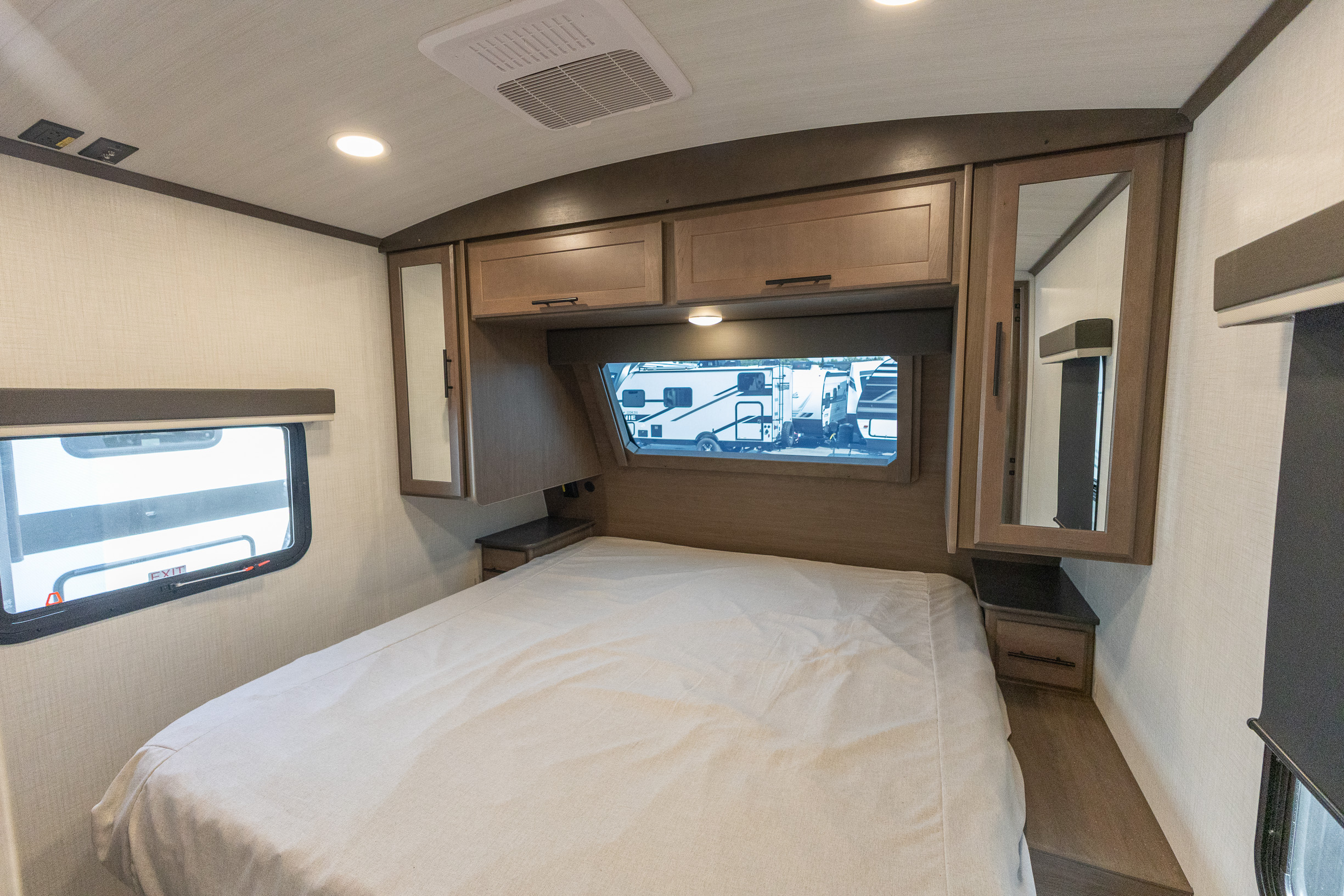 2026 Keystone RV Cougar Half-Ton 25MLE TRAVEL TRAILER