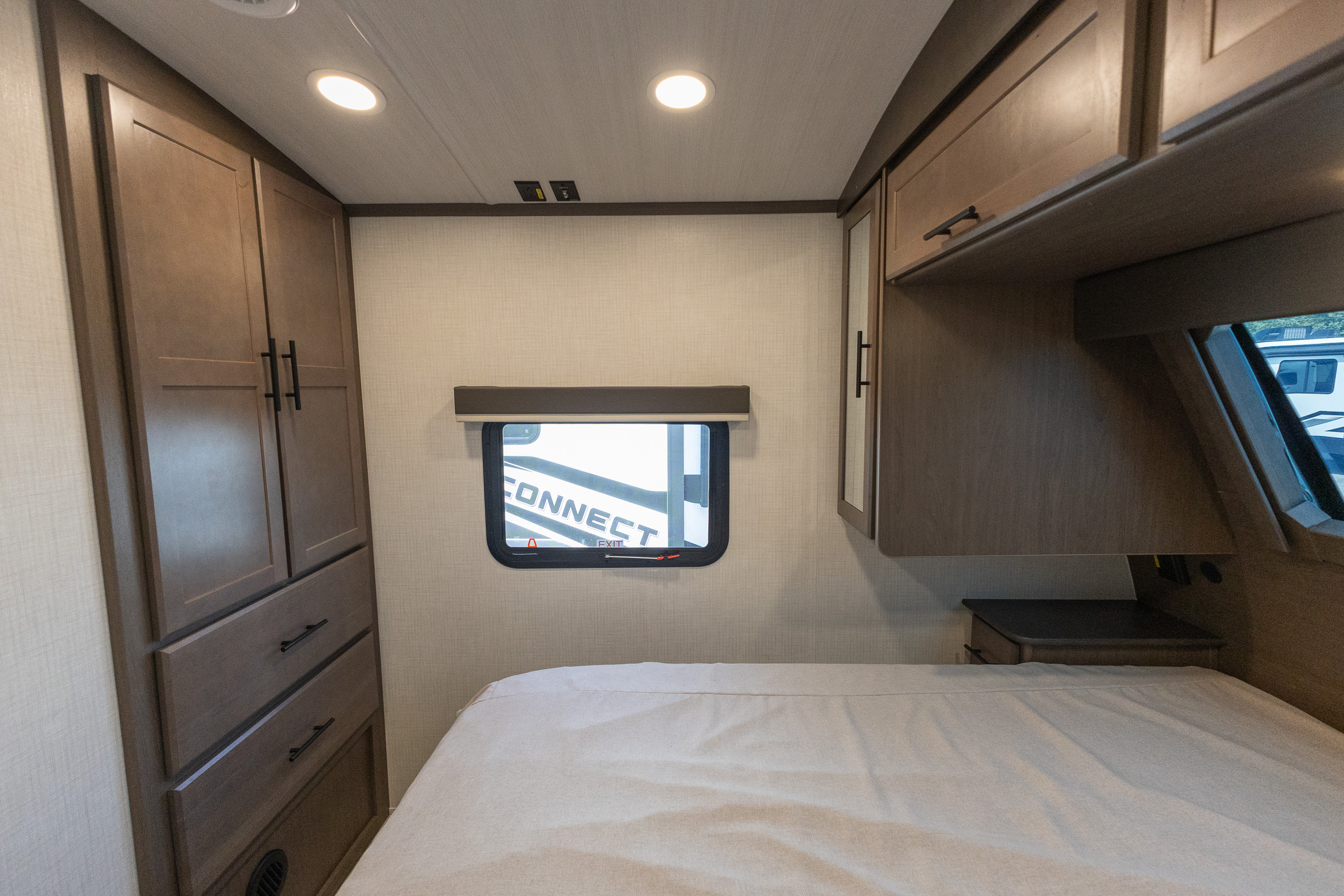 2026 Keystone RV Cougar Half-Ton 25MLE TRAVEL TRAILER