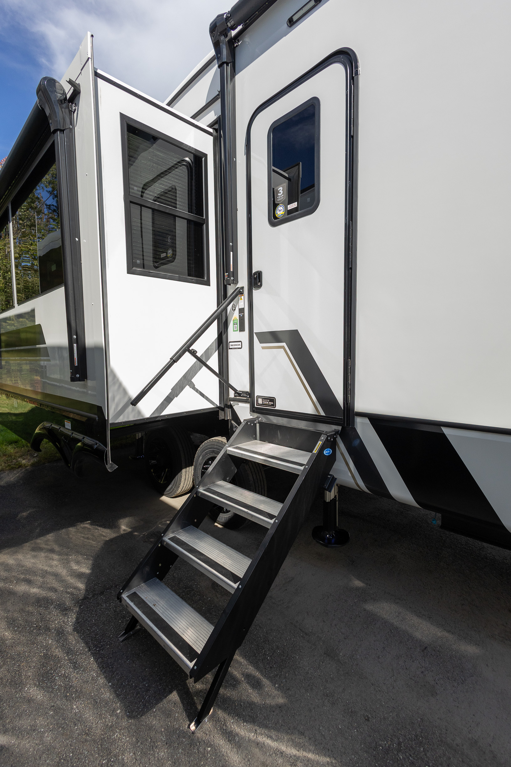 2026 Keystone RV Montana 3231CK FIFTH WHEEL