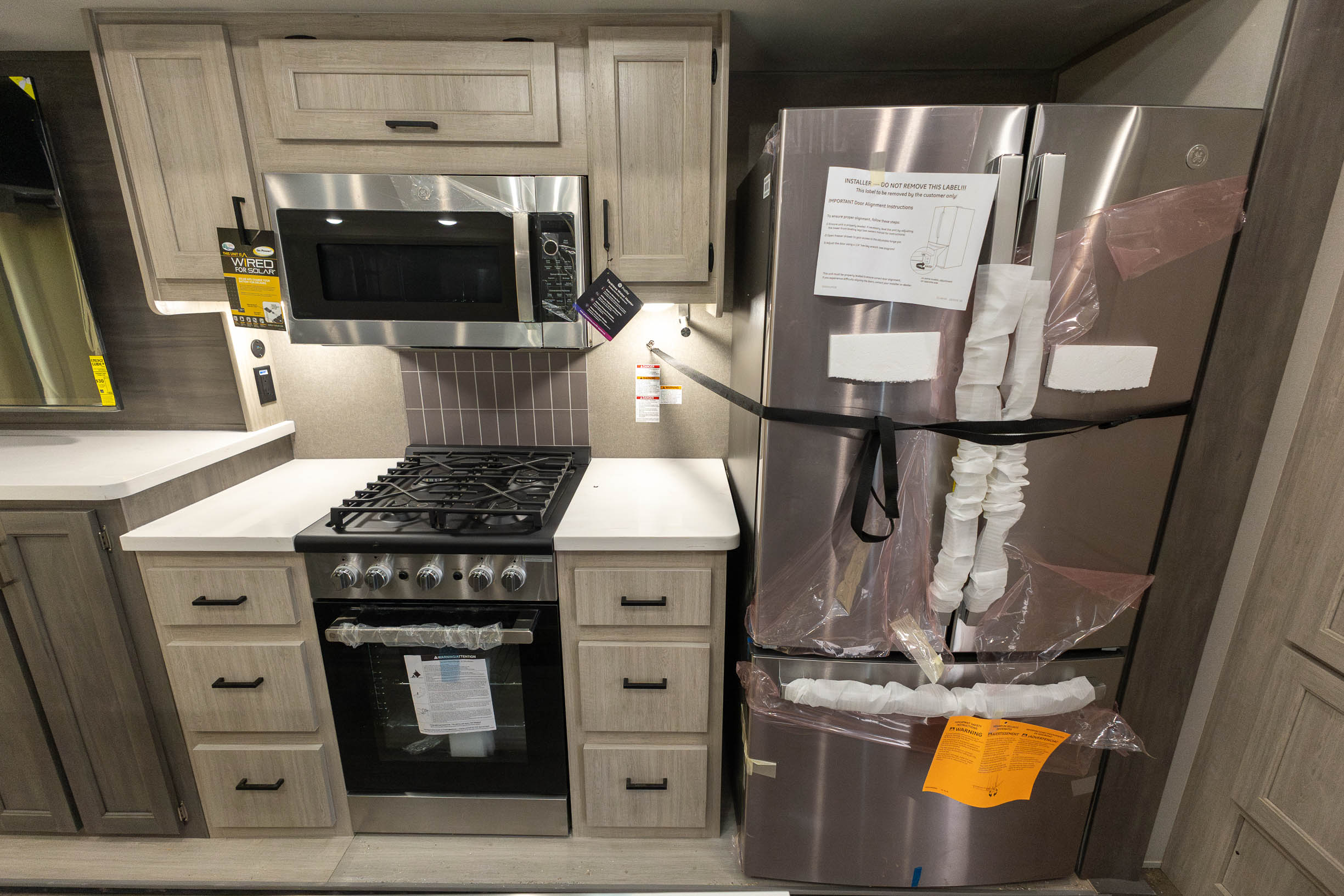2026 Keystone RV Montana High Country 300RK FIFTH WHEEL