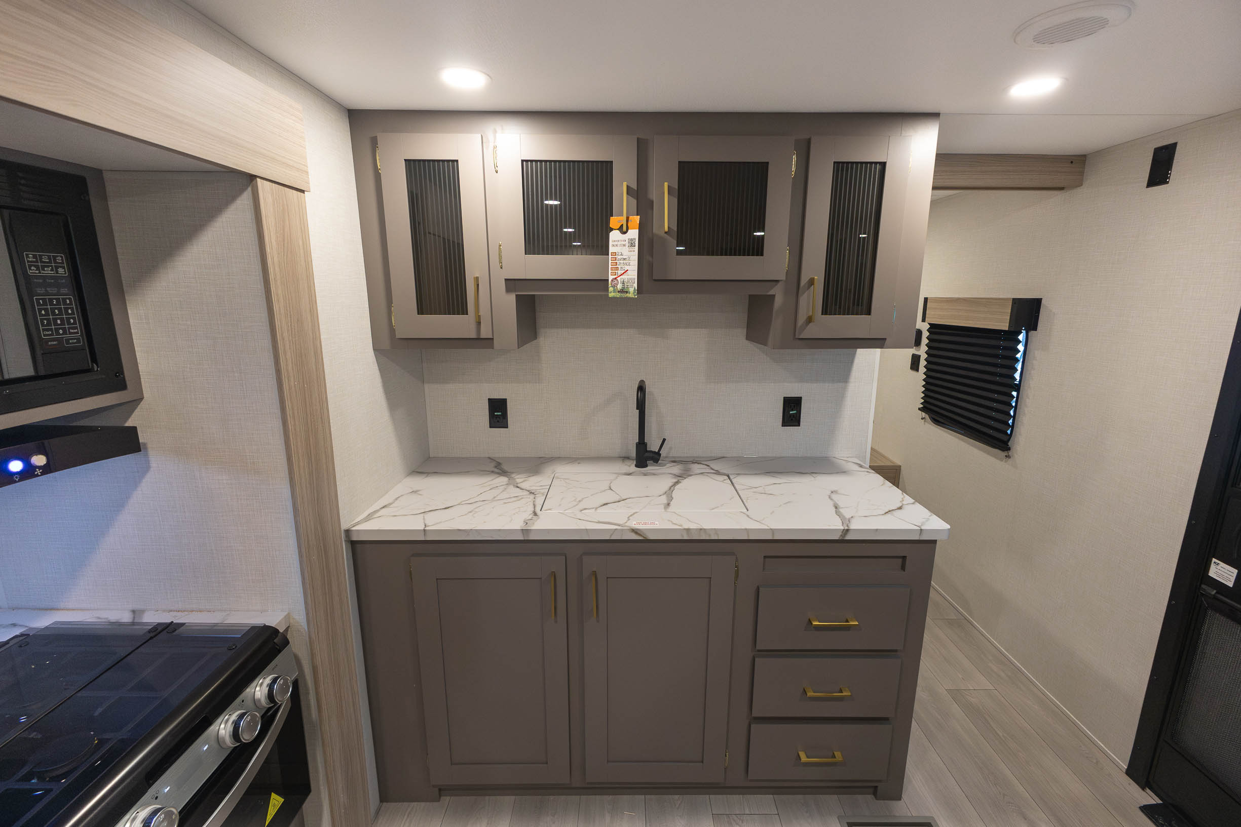 2026 KZ RV Sportsmen 291BHK TRAVEL TRAILER