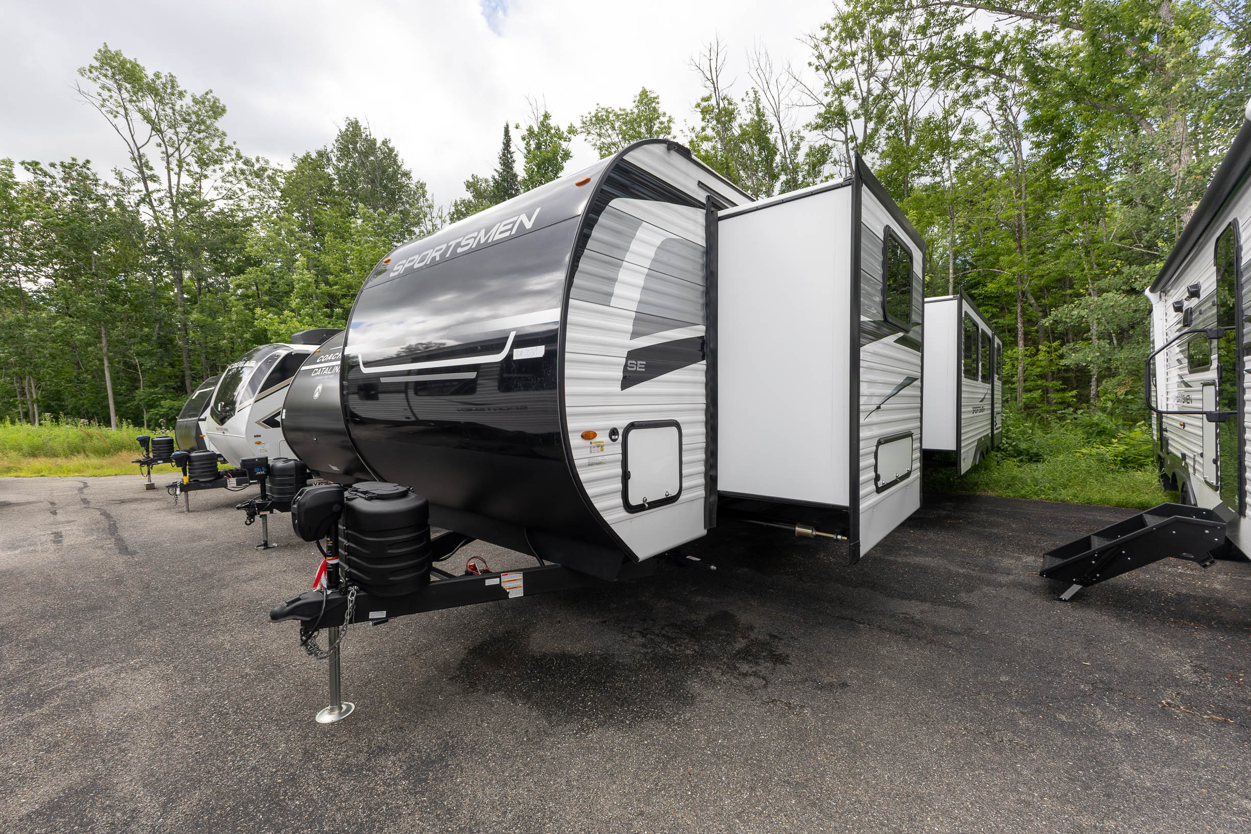 2026 KZ RV Sportsmen 383DBKSE TRAVEL TRAILER