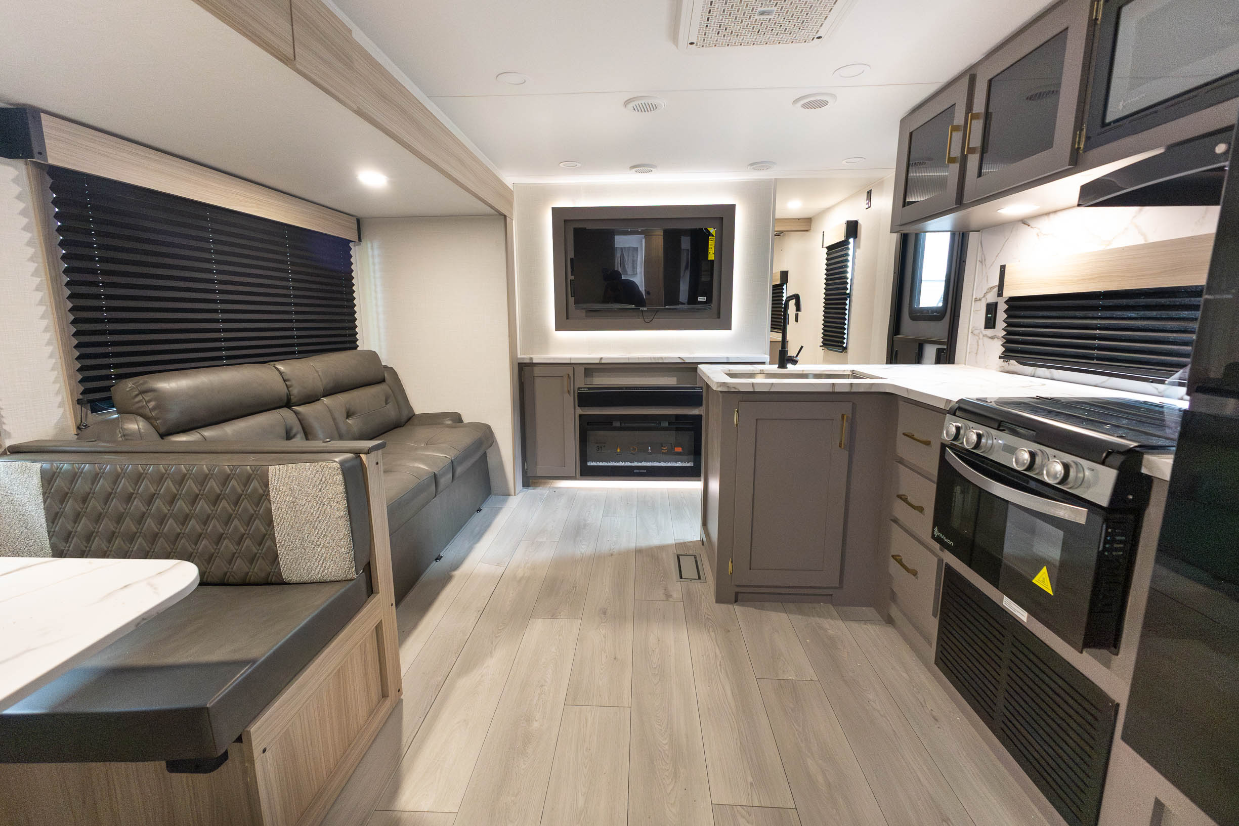 2026 KZ RV Sportsmen 383DBKSE TRAVEL TRAILER