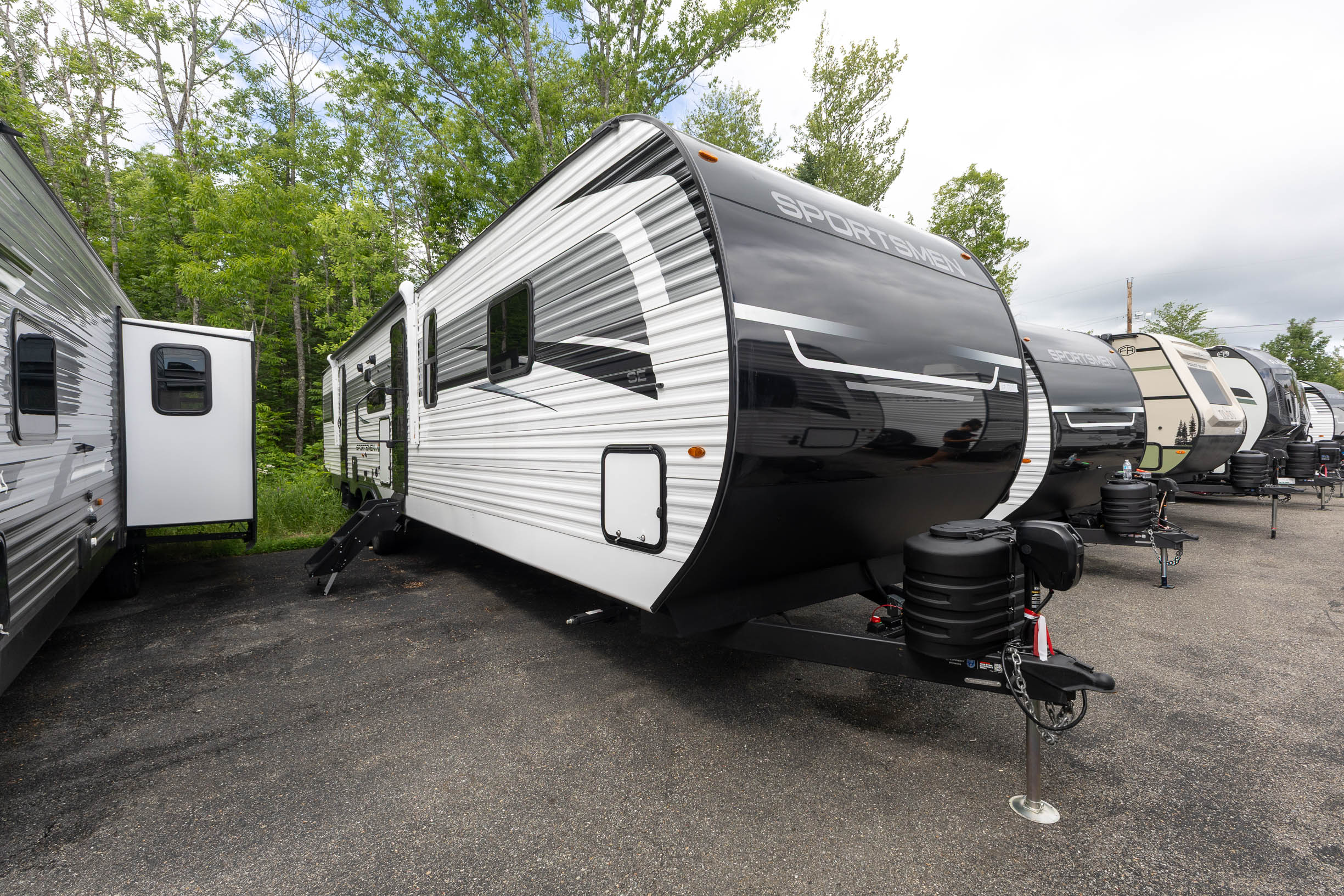 2026 KZ RV Sportsmen 383DBKSE TRAVEL TRAILER