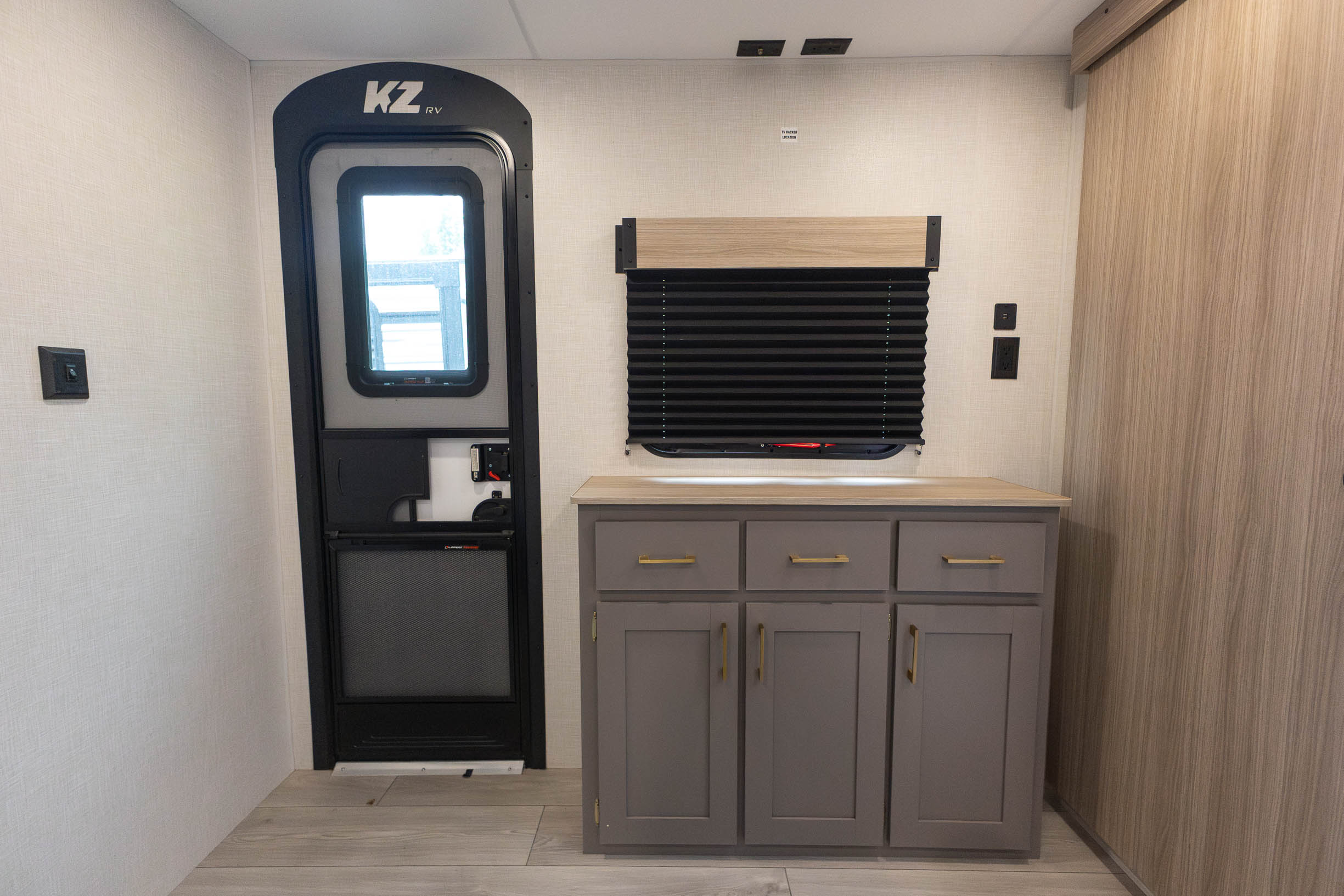 2026 KZ RV Sportsmen 383DBKSE TRAVEL TRAILER