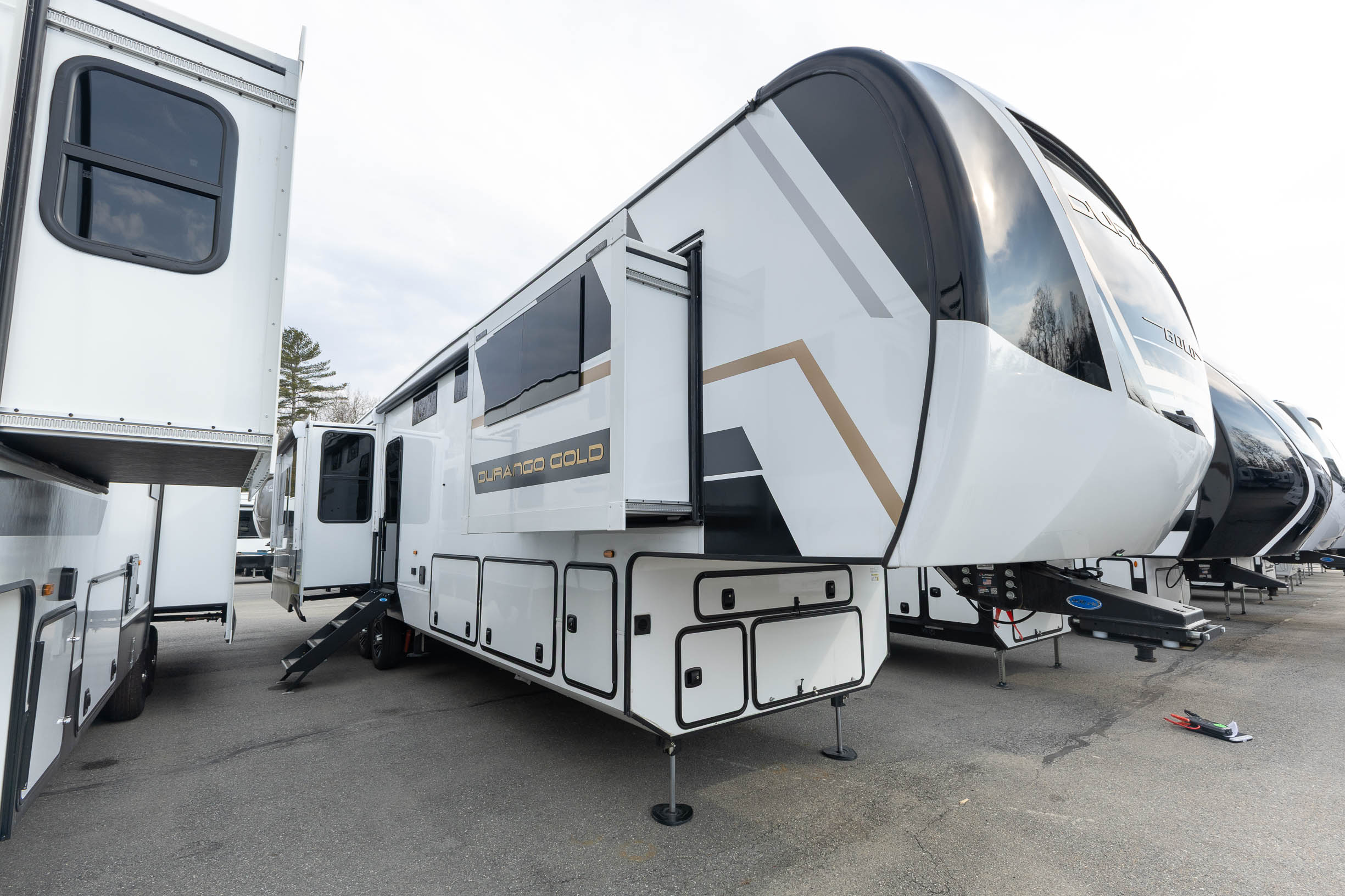 2026 KZ RV Durango Gold 384MSQ FIFTH WHEEL