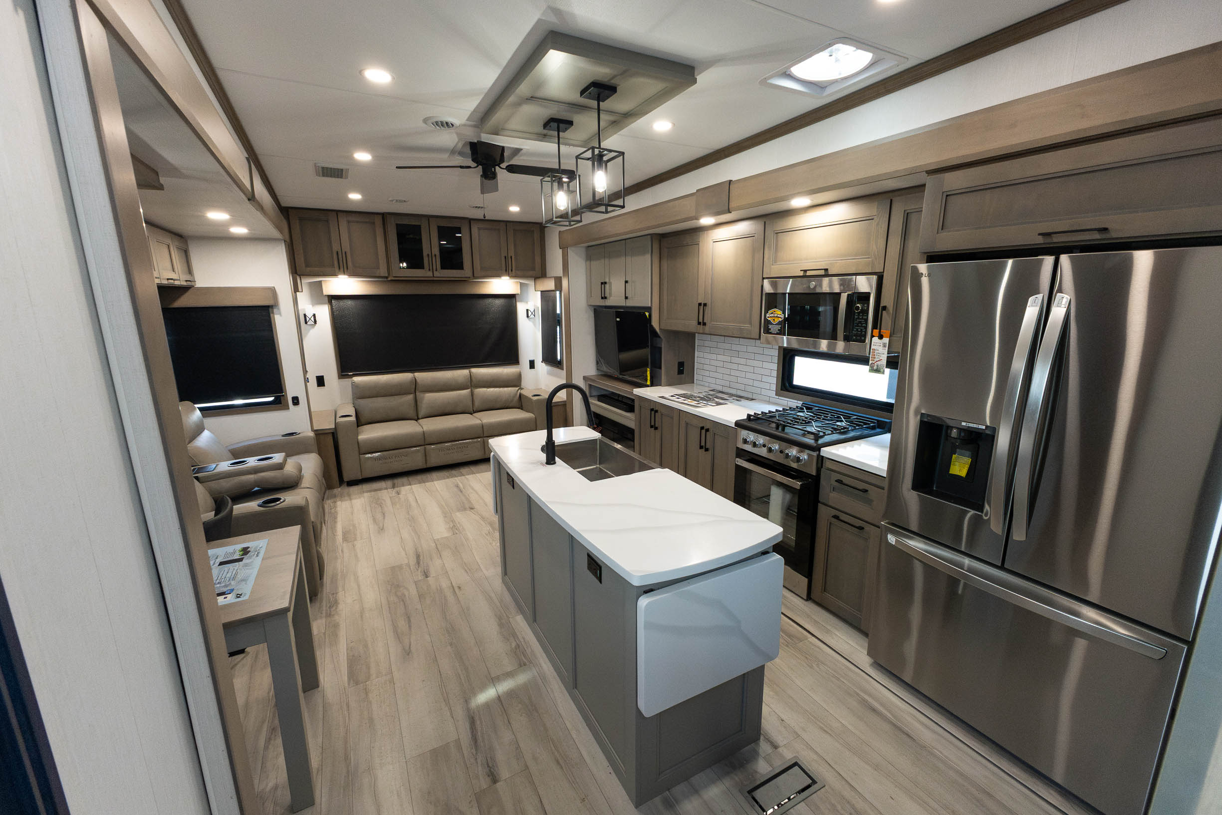2026 KZ RV Durango Gold 384MSQ FIFTH WHEEL