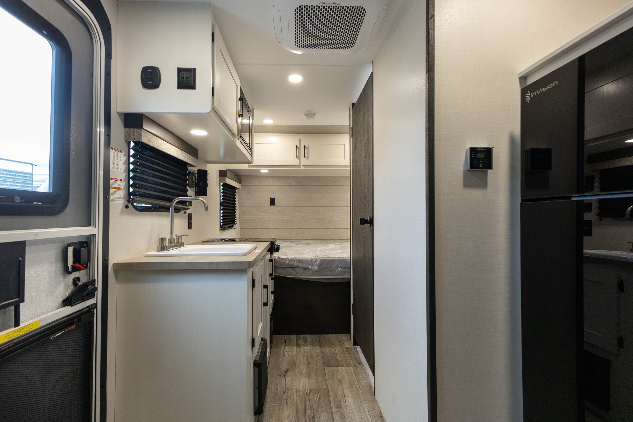 2026 Venture RV Sienna Lite SA140VFD TRAVEL TRAILER
