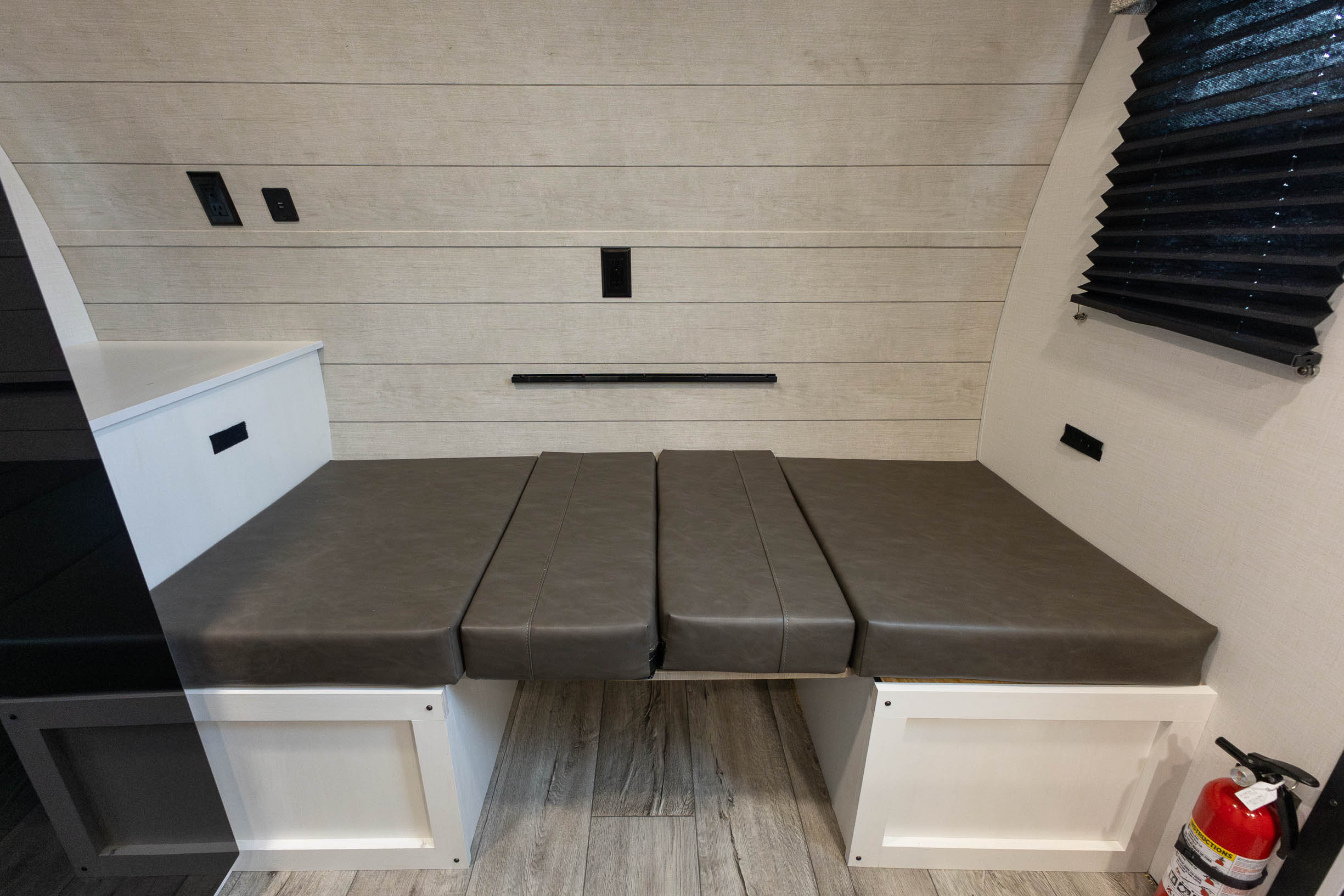 2026 Venture RV Sienna Lite SA140VFD TRAVEL TRAILER