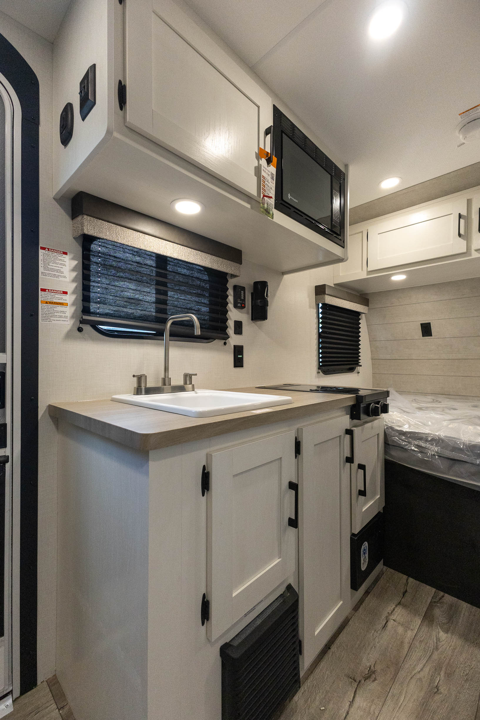 2026 Venture RV Sienna Lite SA140VFD TRAVEL TRAILER