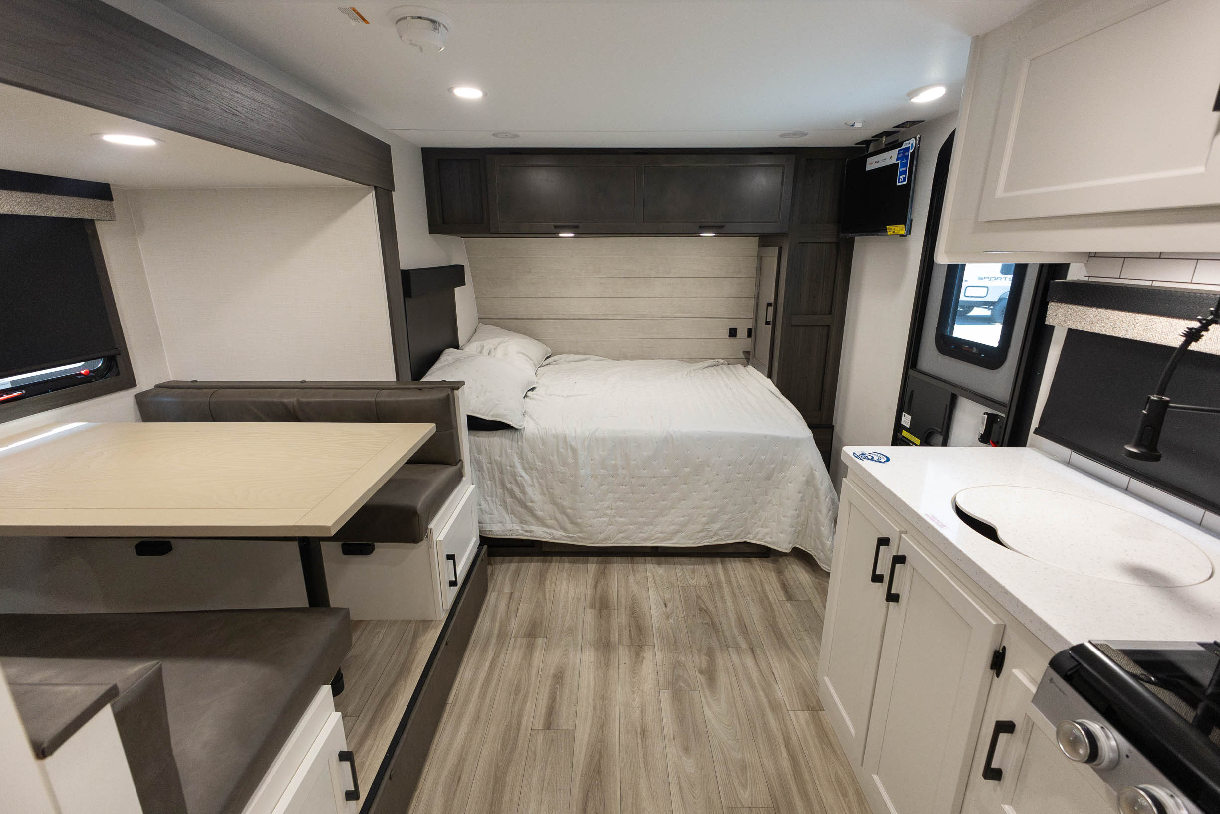 2026 Venture RV SportTrek Stinger STS161VUD TRAVEL TRAILER