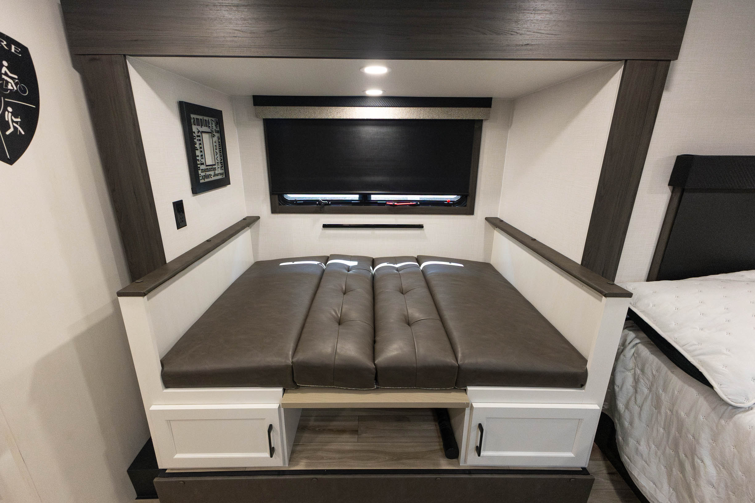 2026 Venture RV SportTrek Stinger STS161VUD TRAVEL TRAILER