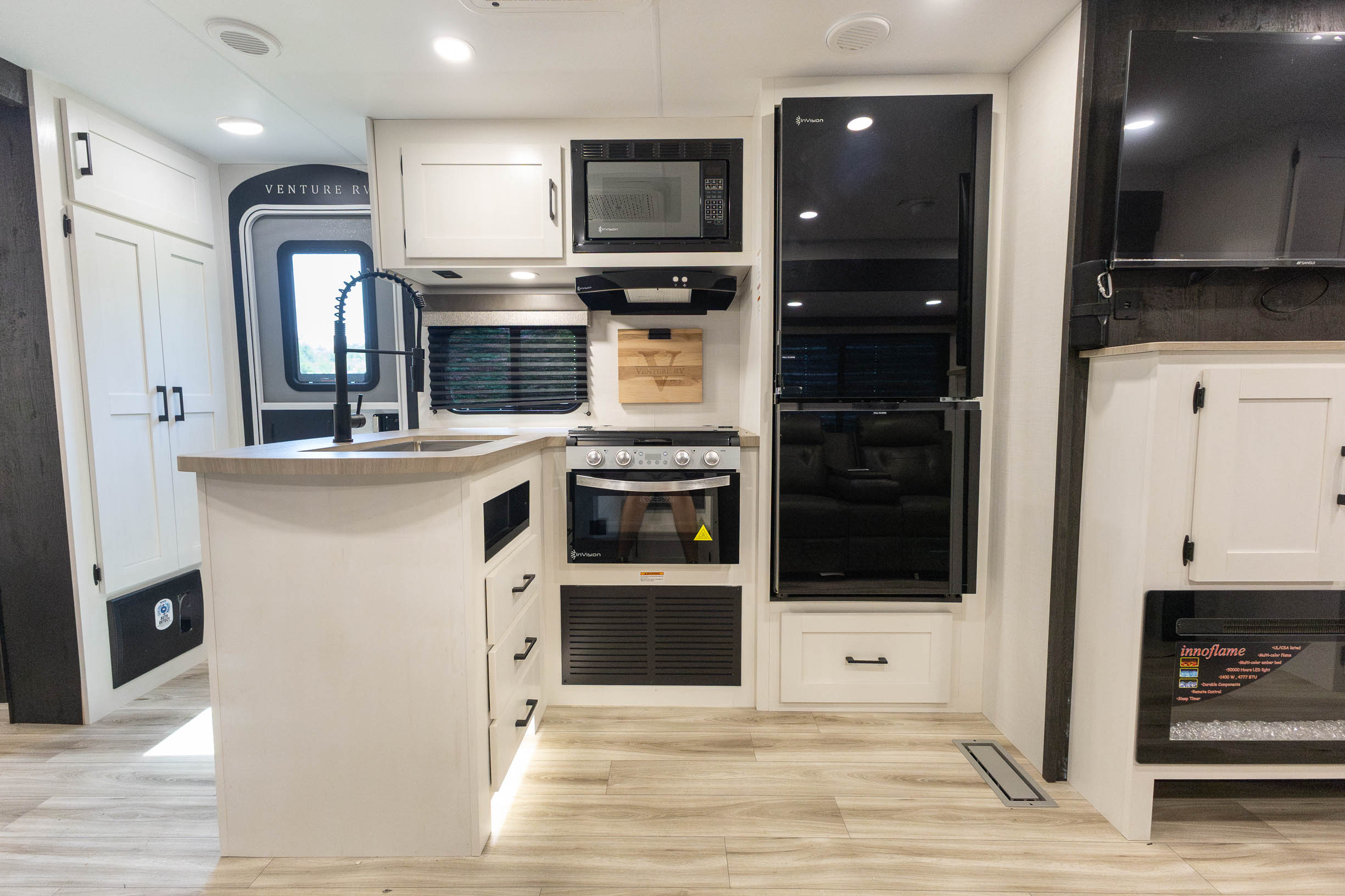 2026 Venture RV Sienna SA281VQB TRAVEL TRAILER