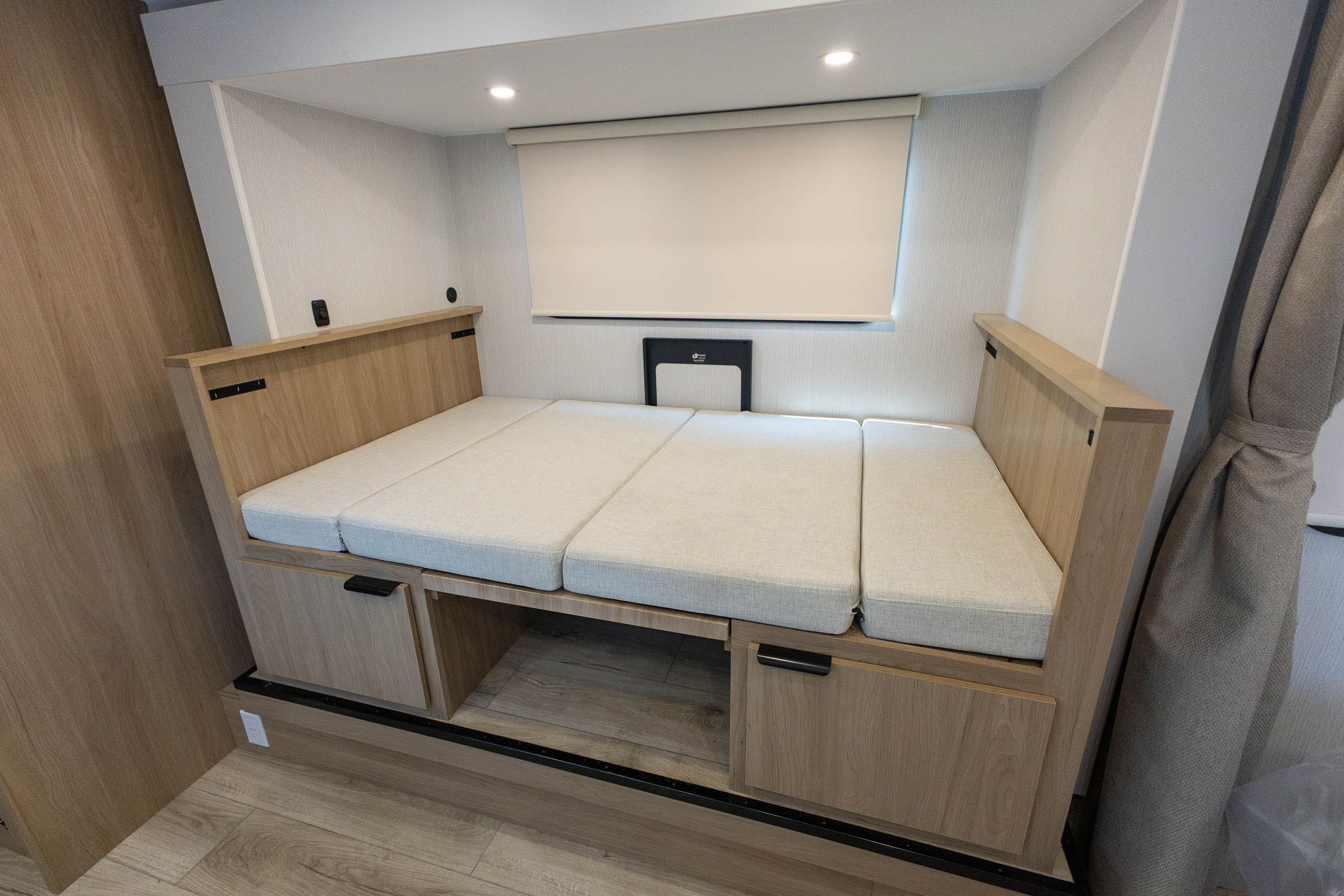 2026 Winnebago Micro Minnie 2200FBH TRAVEL TRAILER