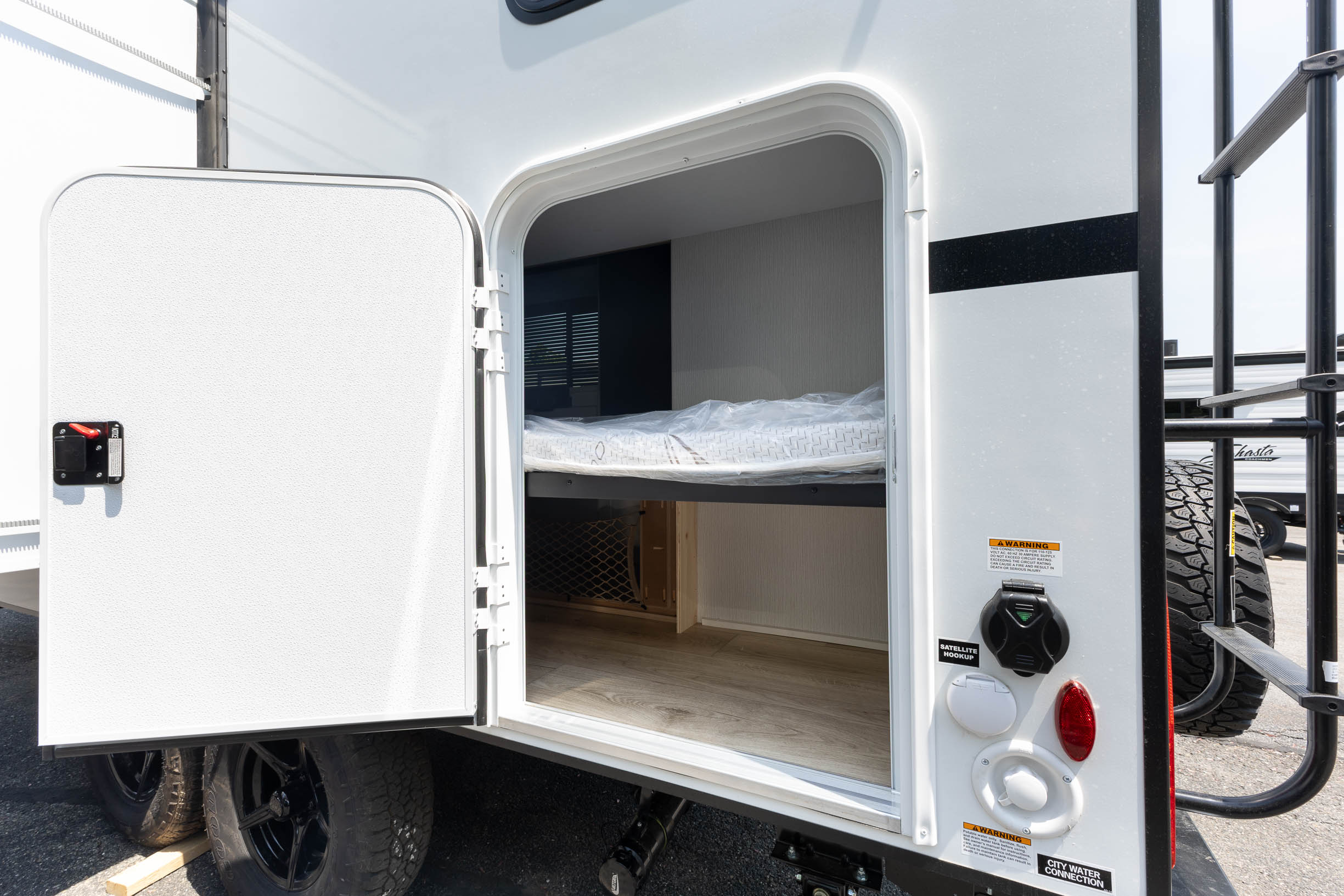 2026 Winnebago Micro Minnie 2200FBH TRAVEL TRAILER