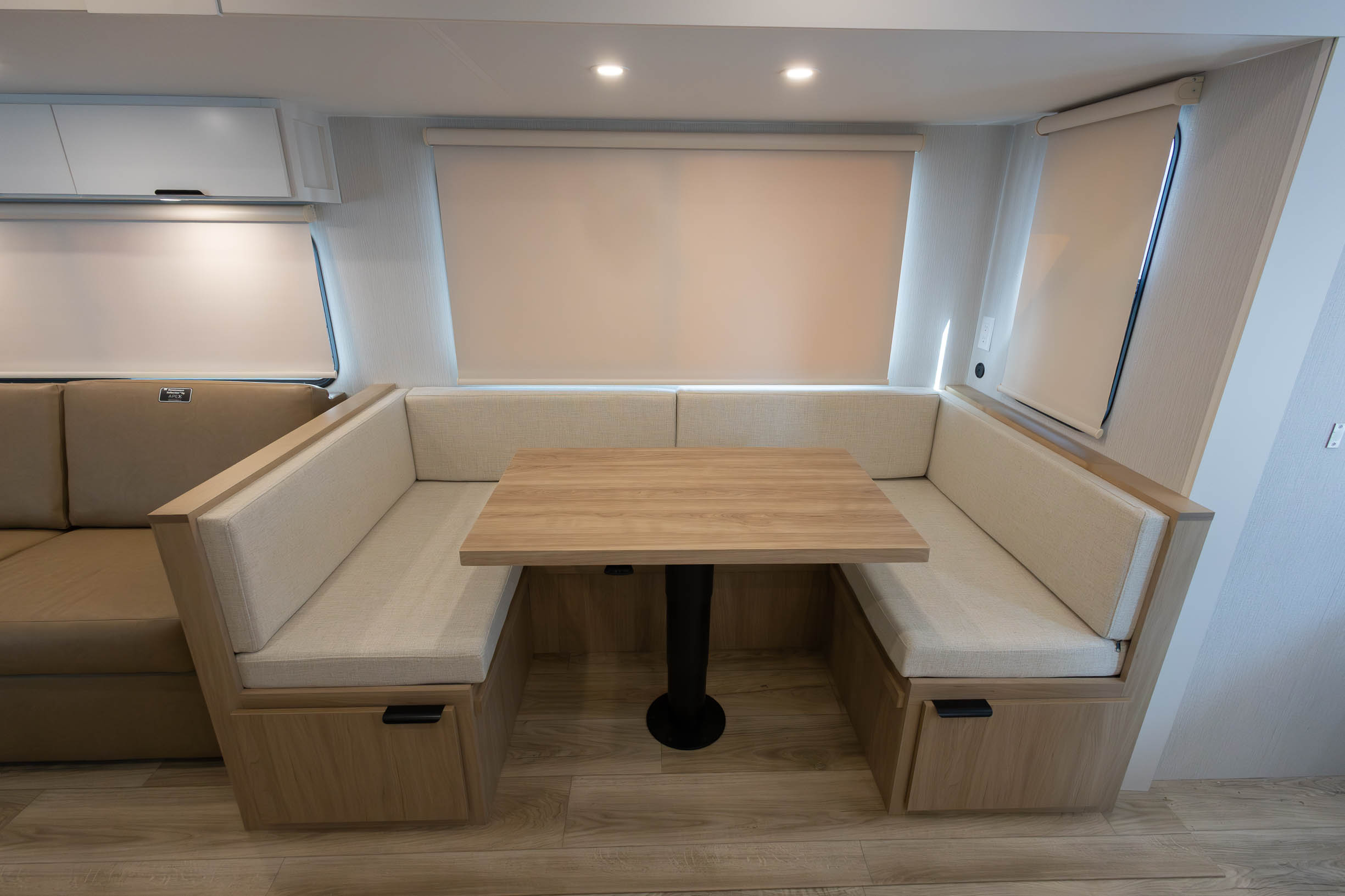 2026 Winnebago Thrive 28BHS TRAVEL TRAILER