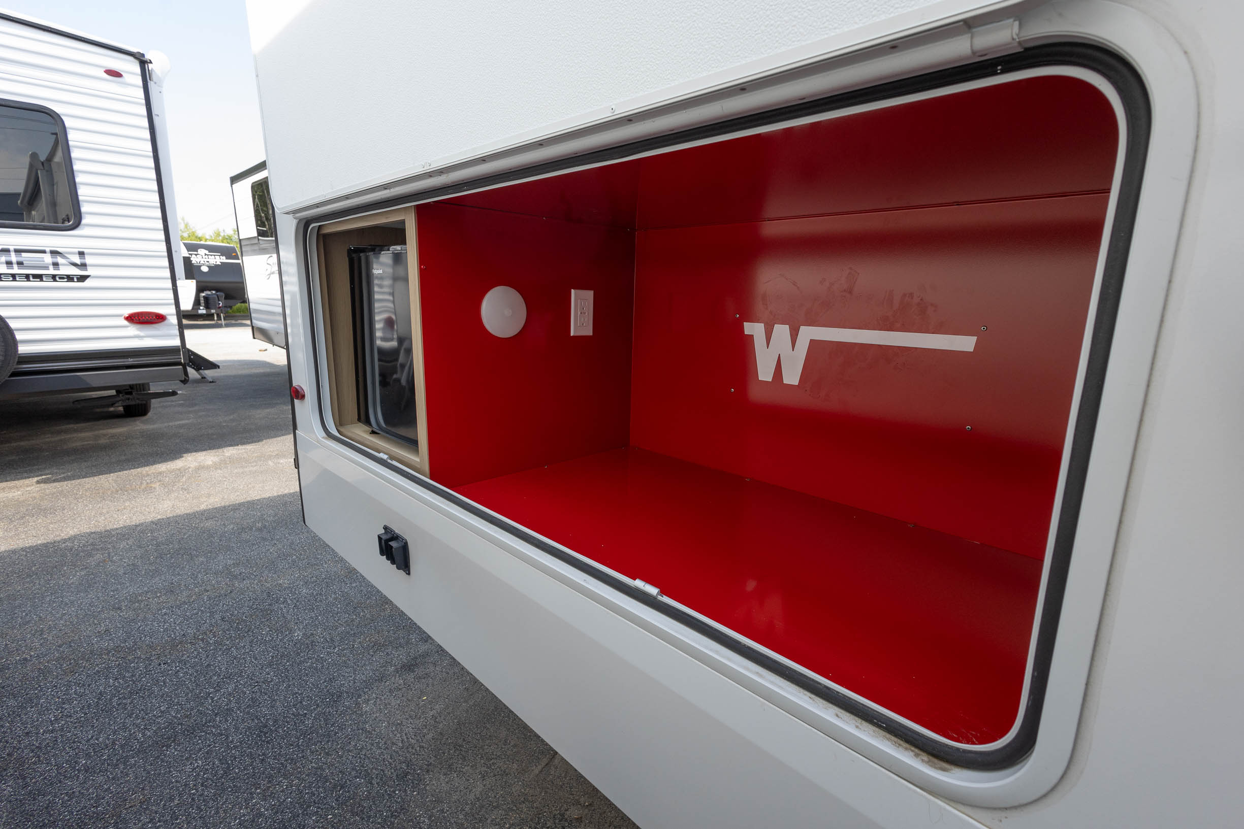 2026 Winnebago Thrive 28BHS TRAVEL TRAILER