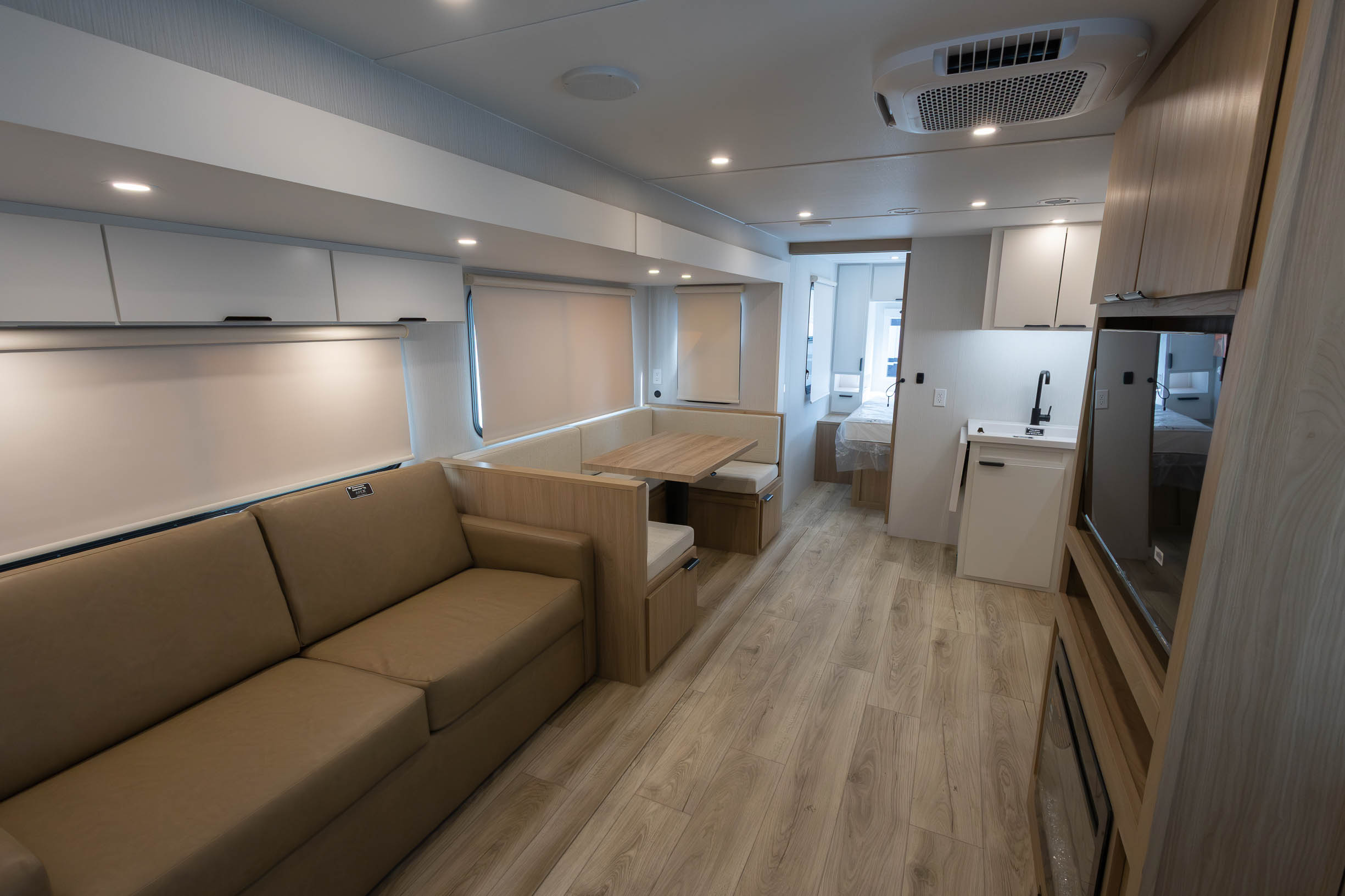2026 Winnebago Thrive 28BHS TRAVEL TRAILER