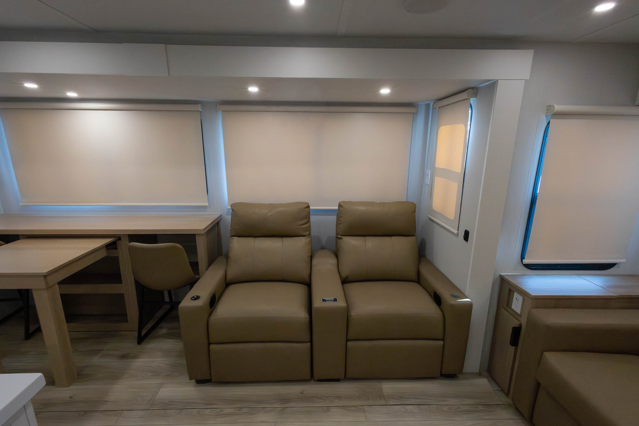 2026 Winnebago Thrive 29RLO TRAVEL TRAILER