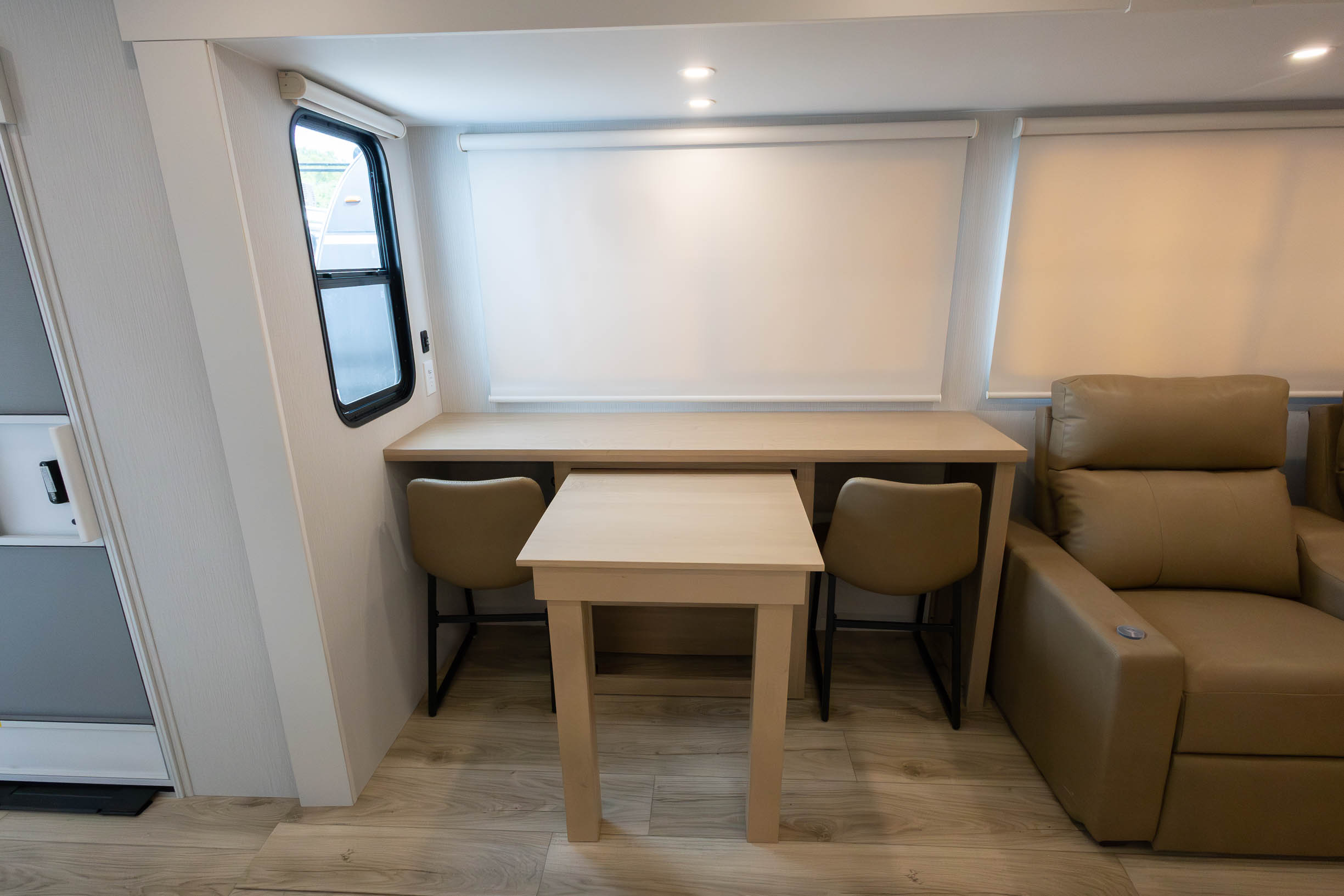 2026 Winnebago Thrive 29RLO TRAVEL TRAILER
