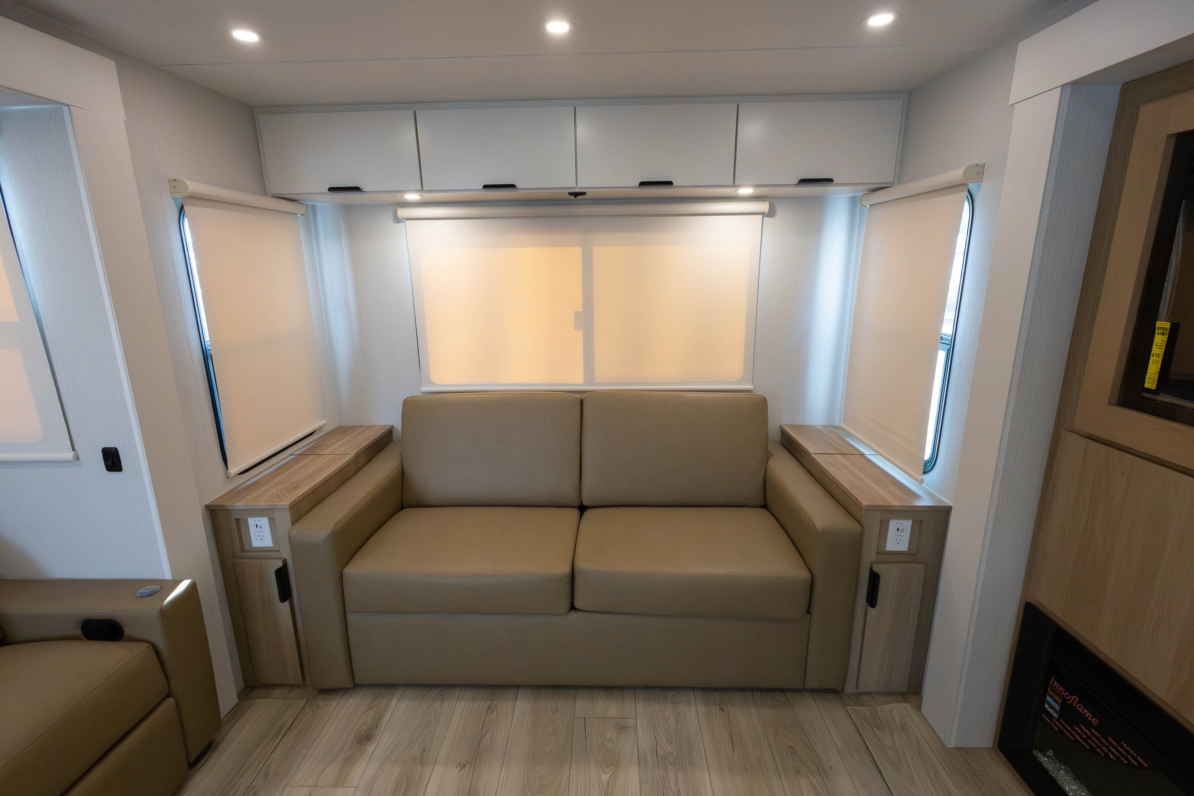 2026 Winnebago Thrive 29RLO TRAVEL TRAILER