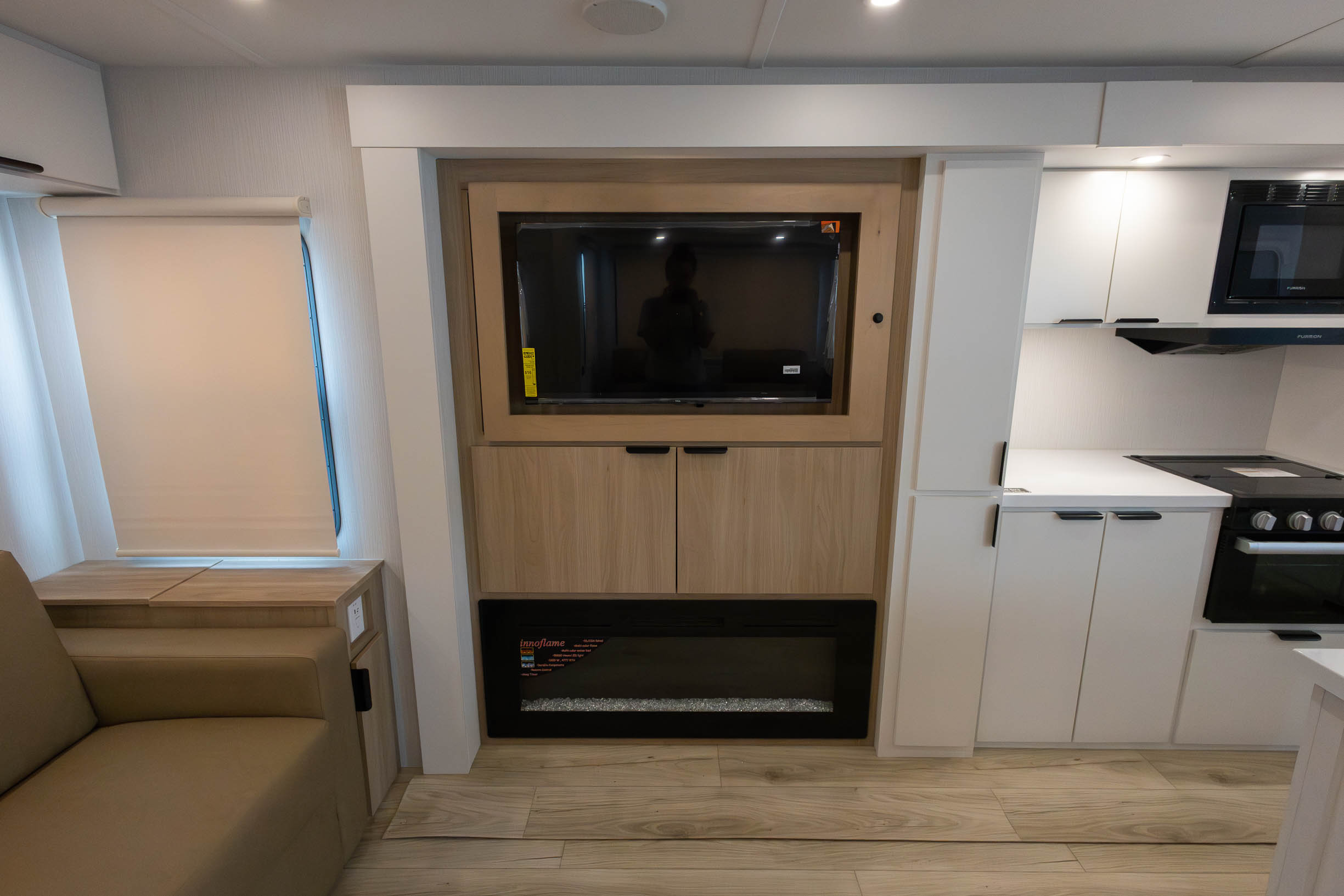 2026 Winnebago Thrive 29RLO TRAVEL TRAILER